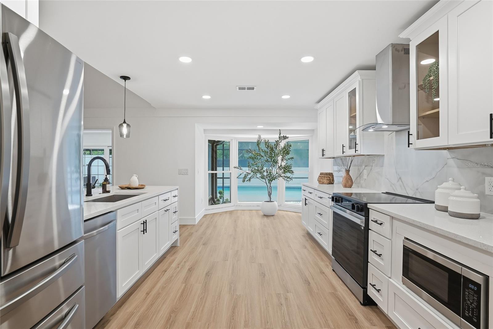 Image 17 of 62 For 2540 Laurelwood Lane