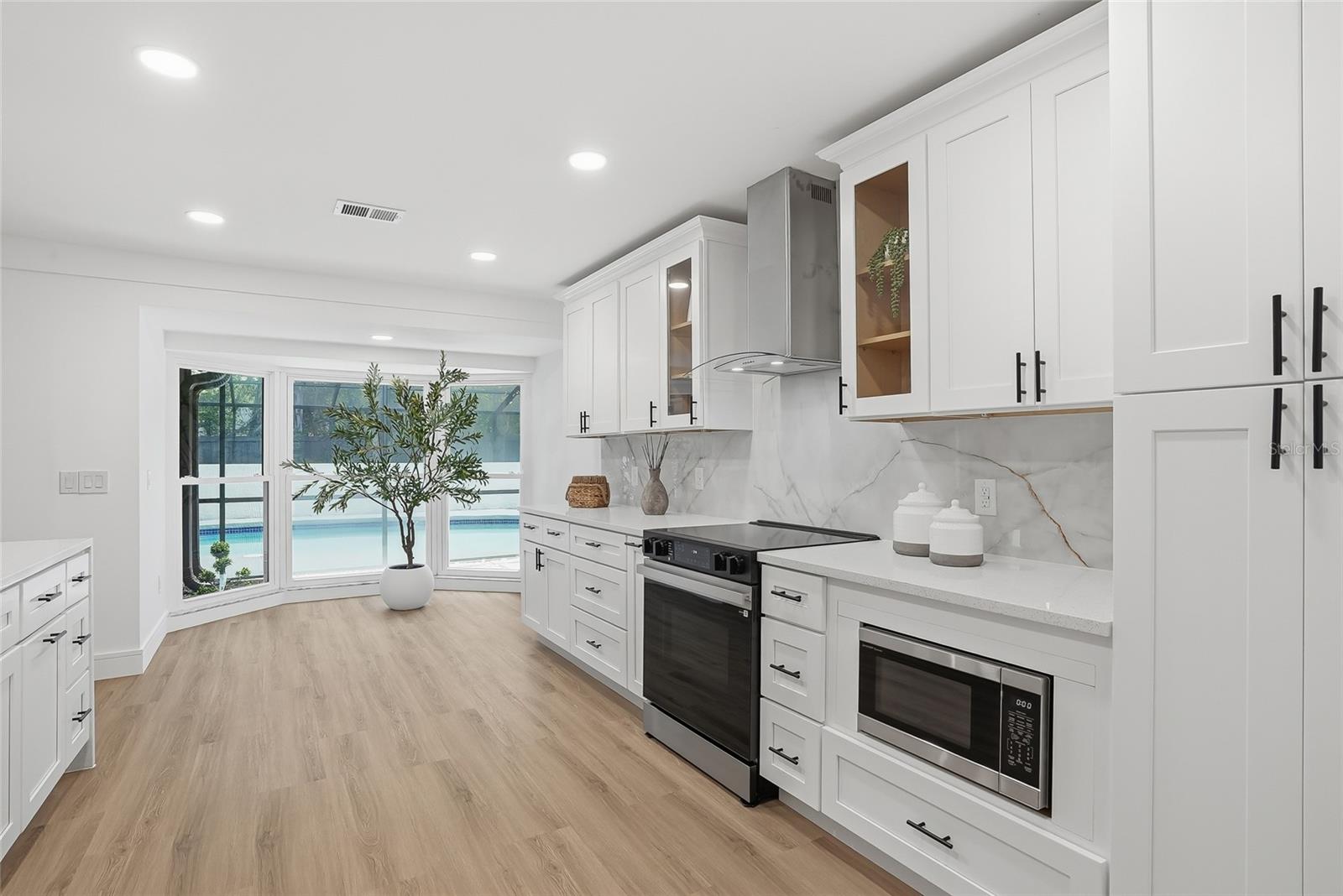 Image 18 of 62 For 2540 Laurelwood Lane