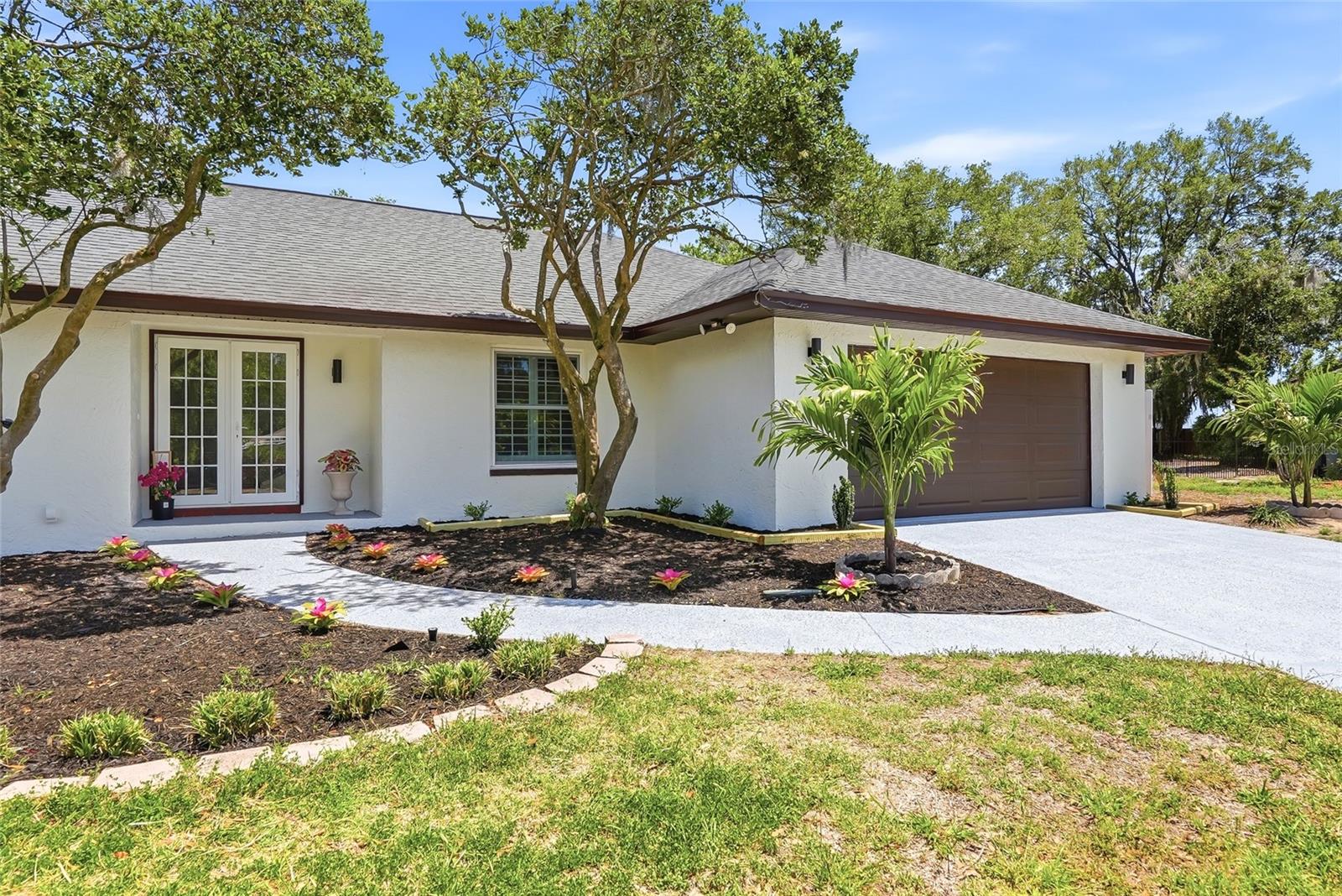 Image 3 of 62 For 2540 Laurelwood Lane