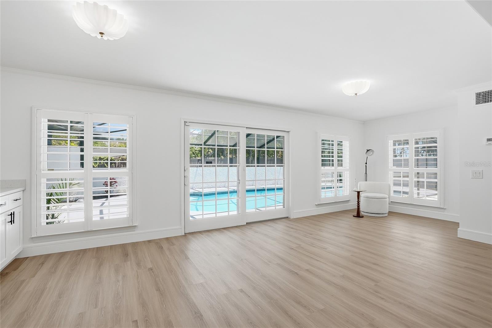 Image 30 of 62 For 2540 Laurelwood Lane