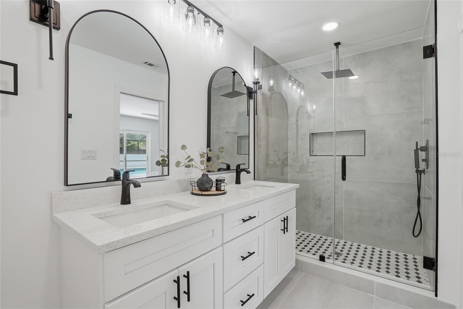 Image 37 of 62 For 2540 Laurelwood Lane