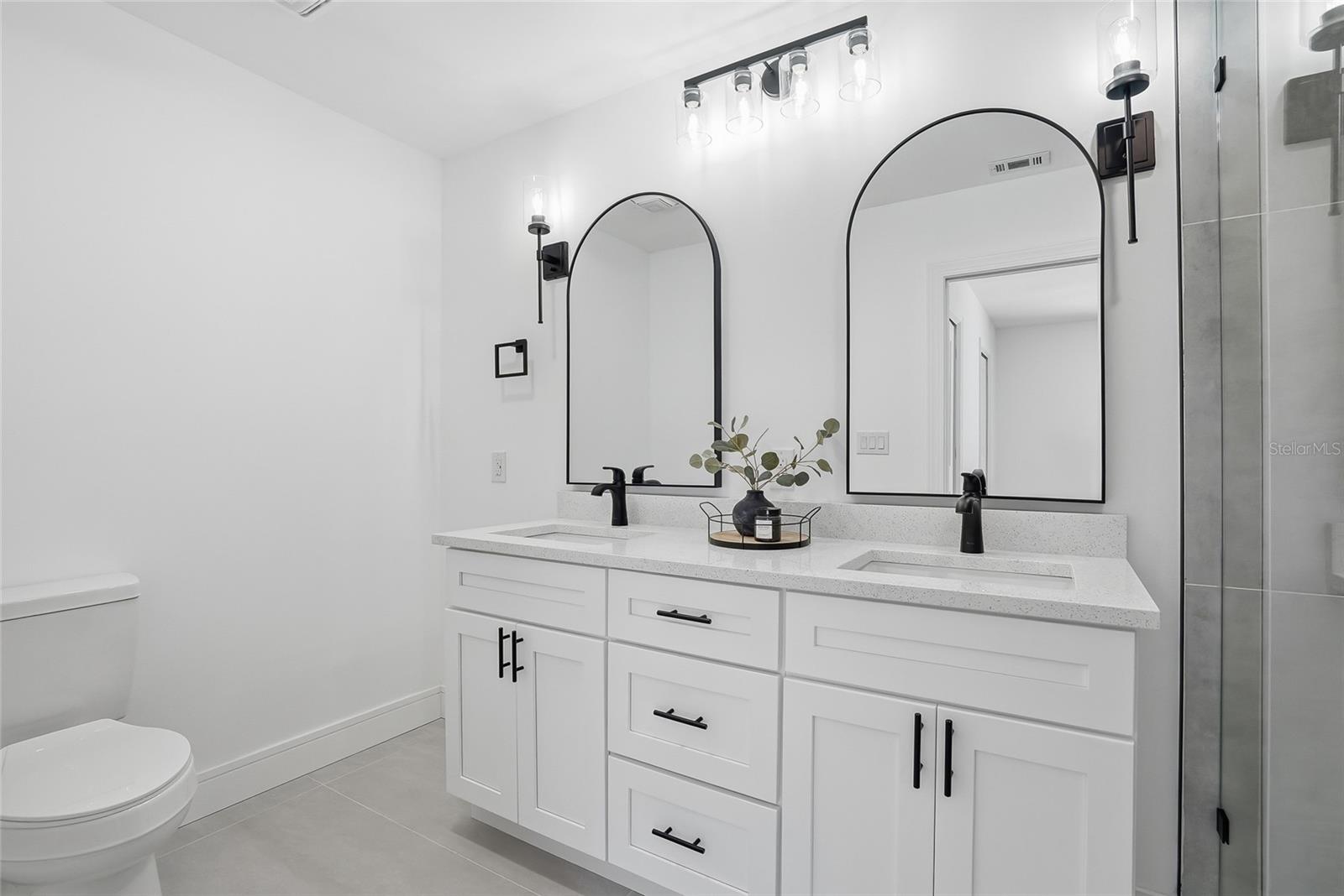 Image 38 of 62 For 2540 Laurelwood Lane
