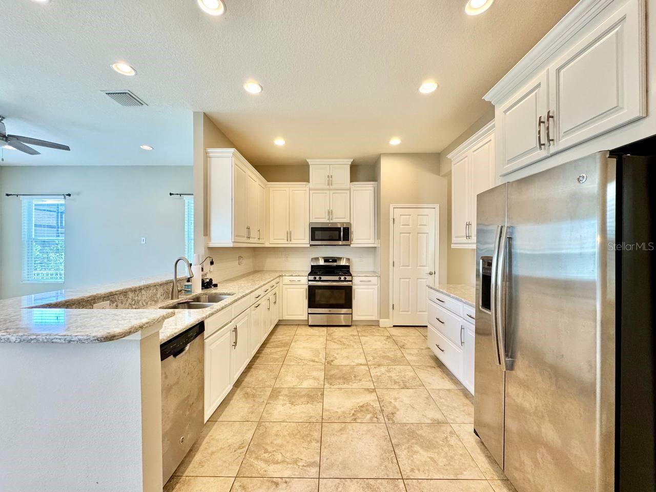 Image 14 of 46 For 11127 Winthrop Lake Drive
