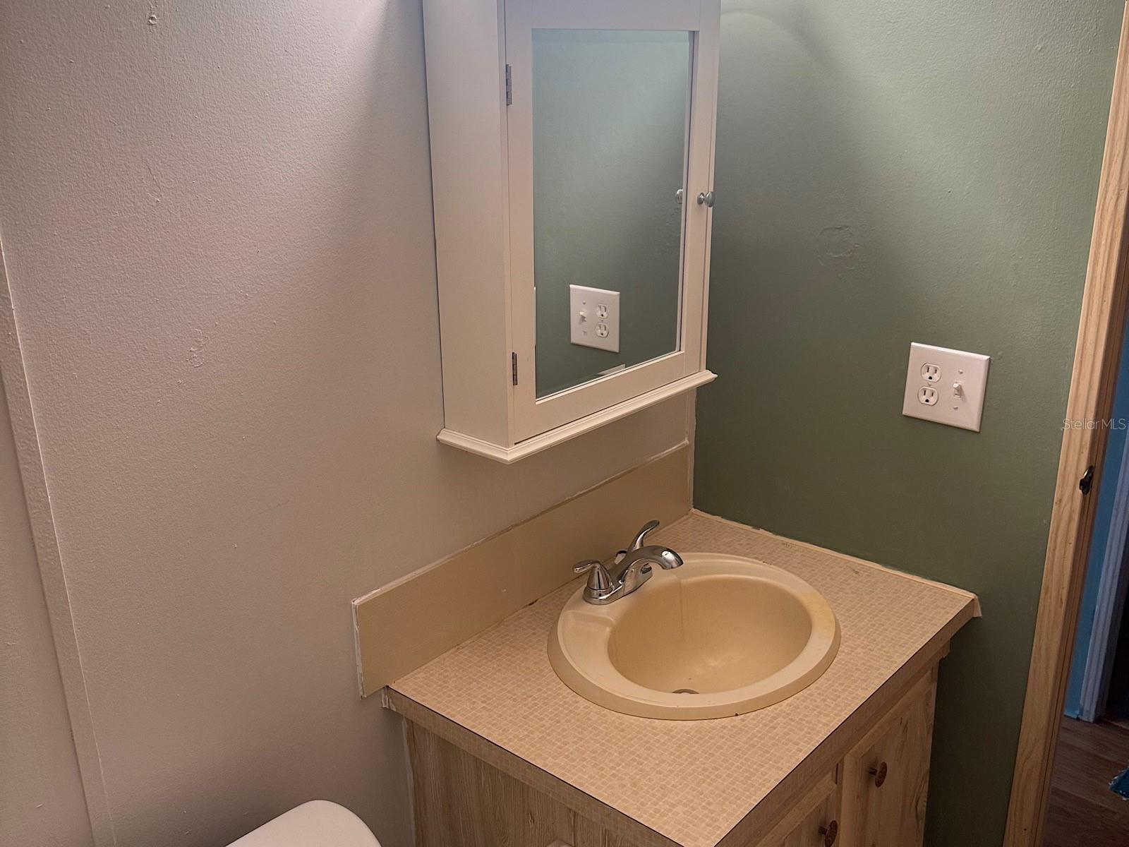 Image 13 of 22 For 86 Pelican Drive N