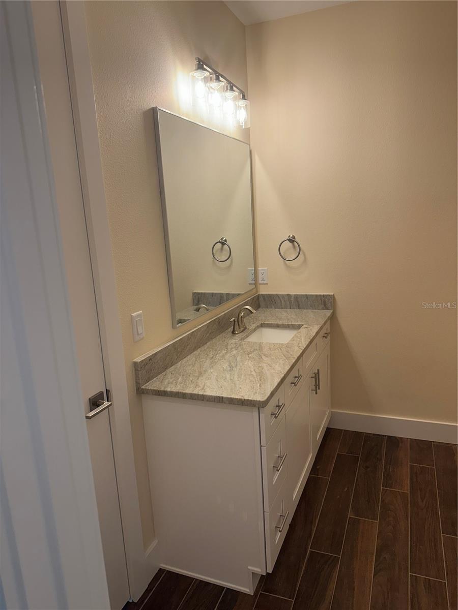 Image 18 of 32 For 4011 Amber Road