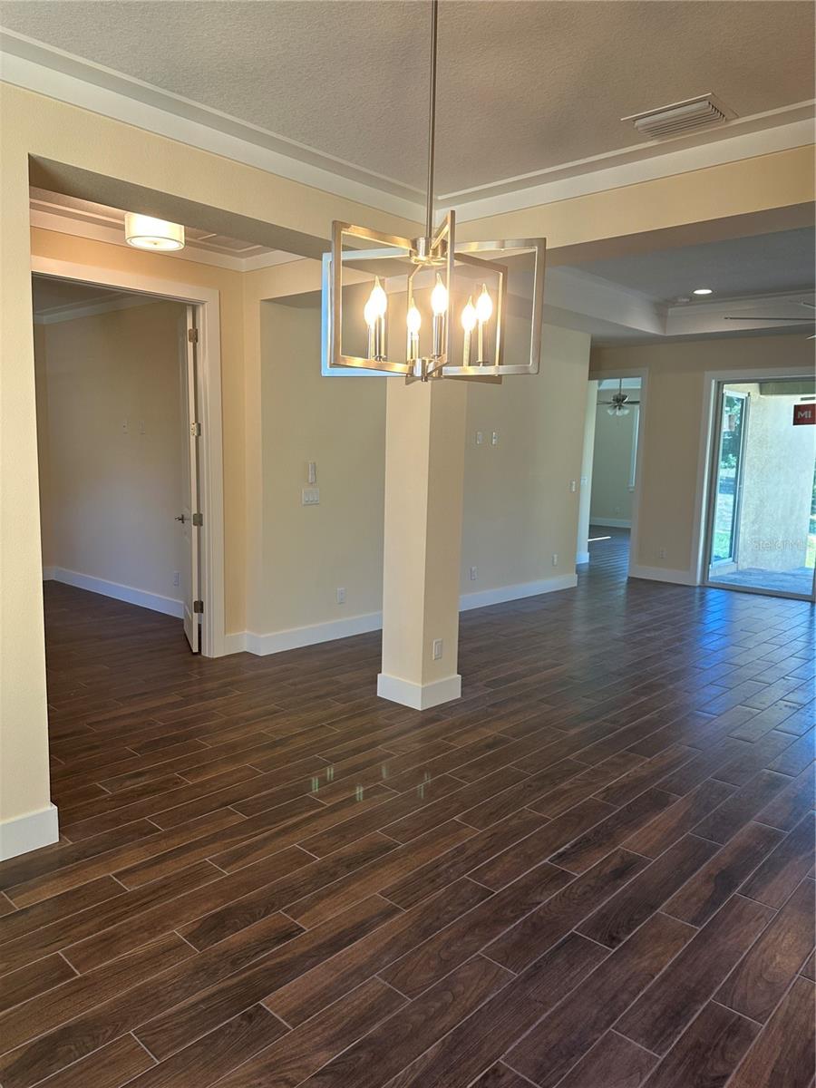 Image 2 of 32 For 4011 Amber Road