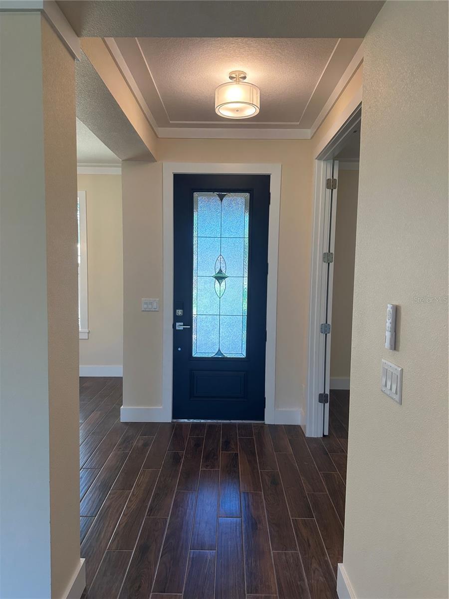 Image 6 of 32 For 4011 Amber Road