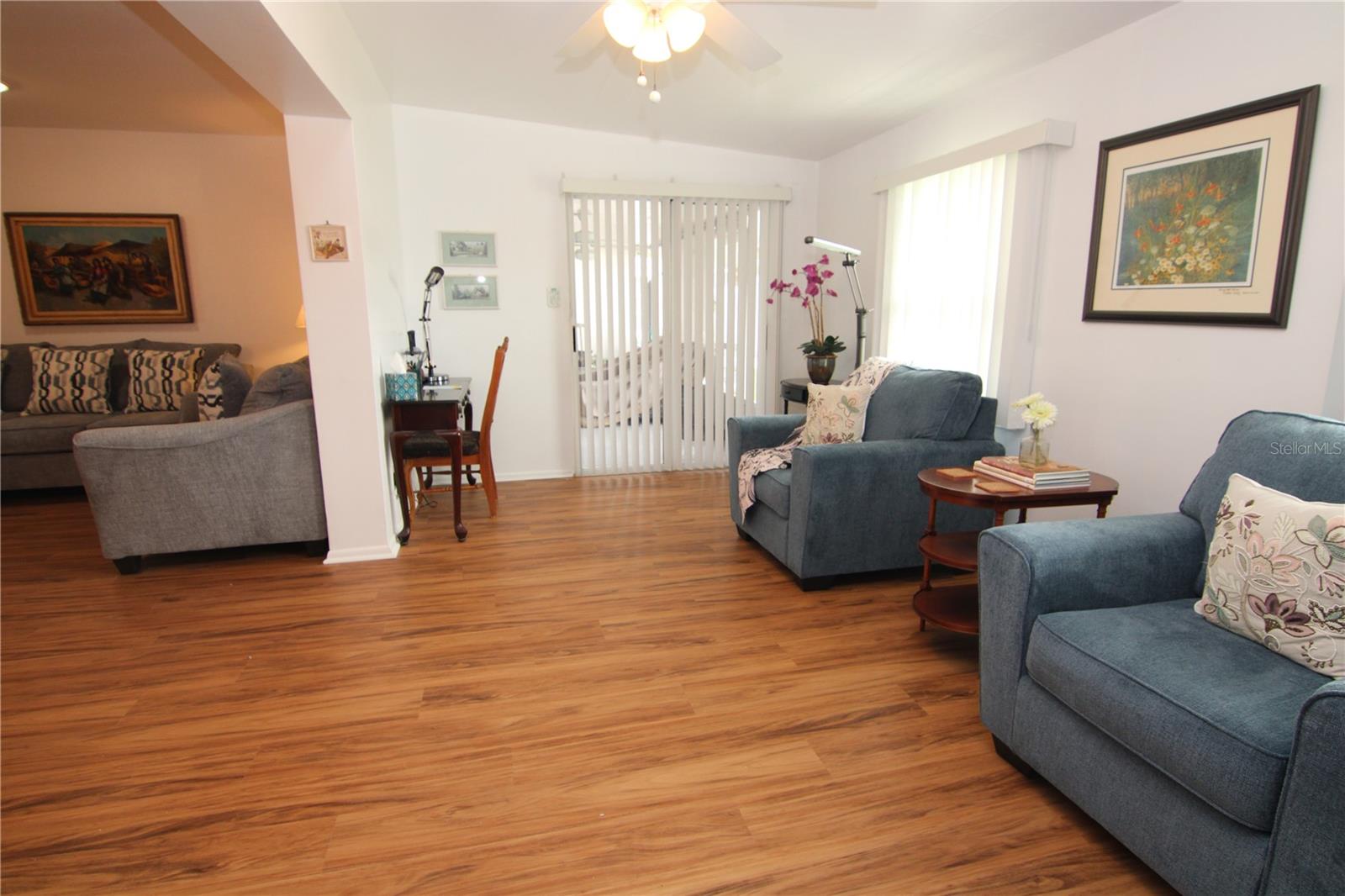 Image 5 of 20 For 810 Oakmont Avenue