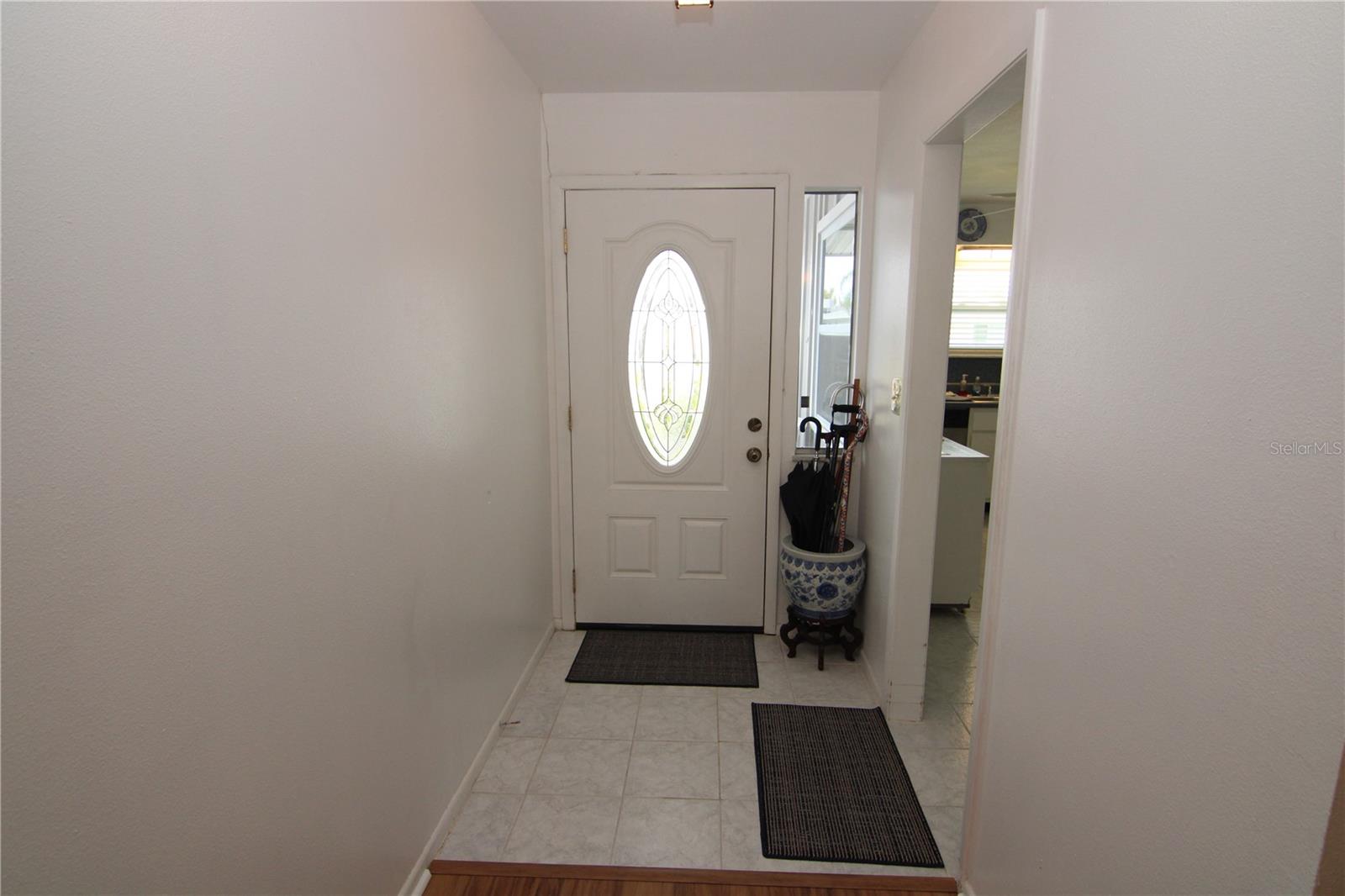 Image 6 of 20 For 810 Oakmont Avenue