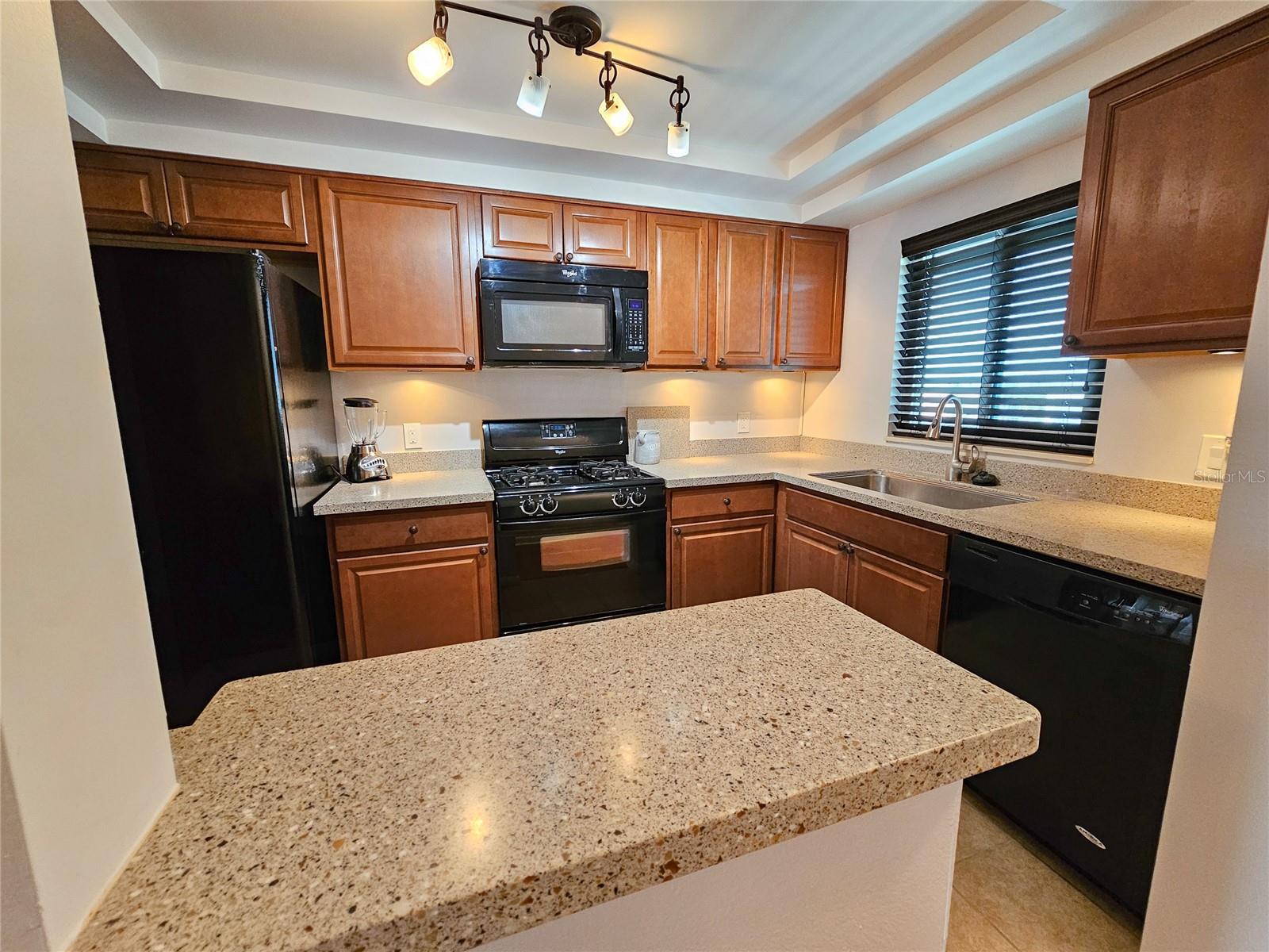 Image 4 of 22 For 5980 Shore Boulevard S 808