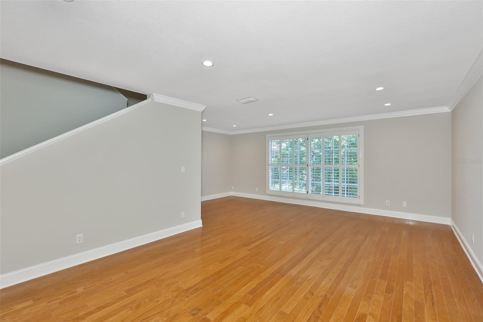 Image 13 of 40 For 606 Glen Avenue 10