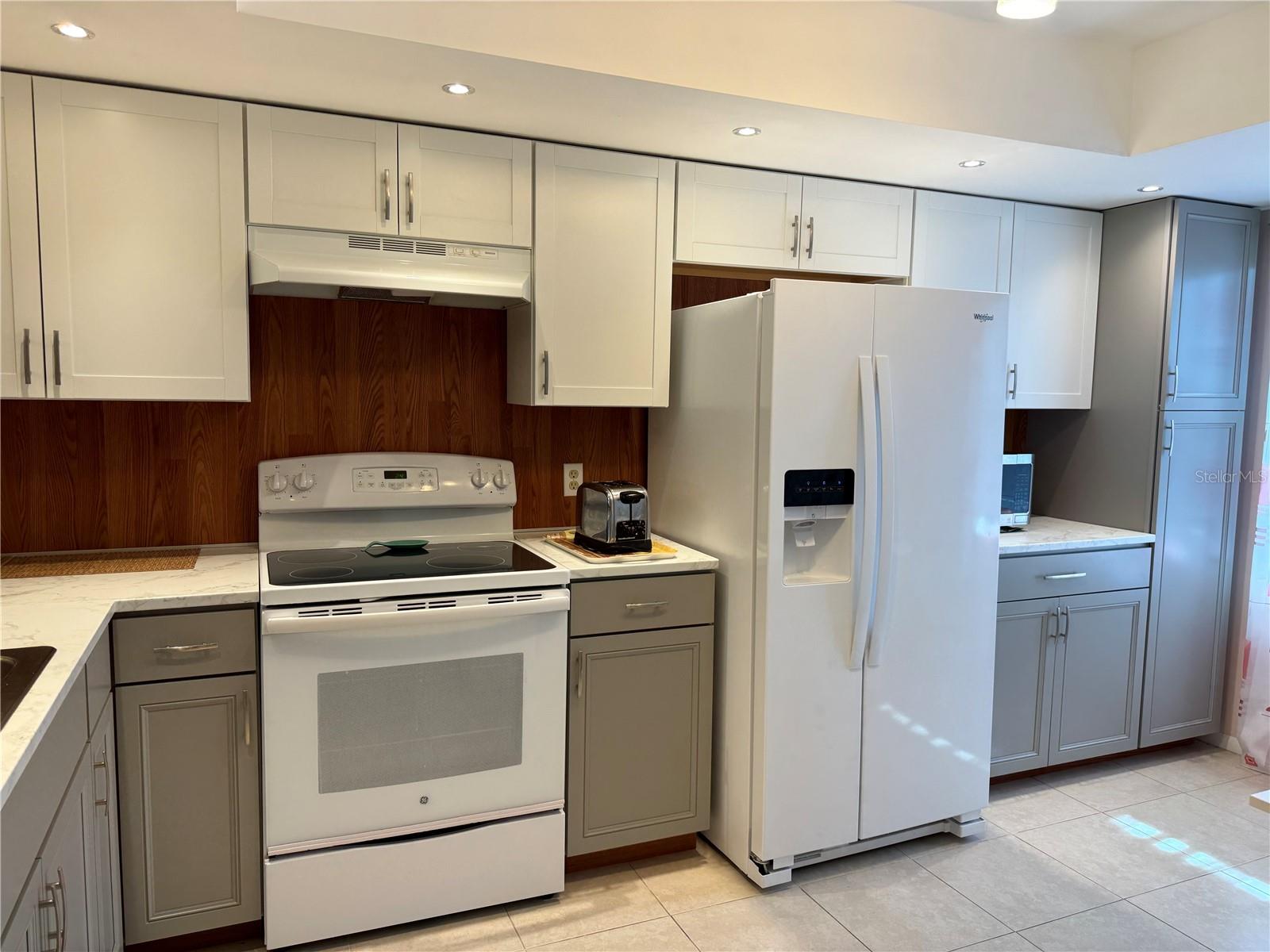 Image 3 of 20 For 7580 92nd Street 102d