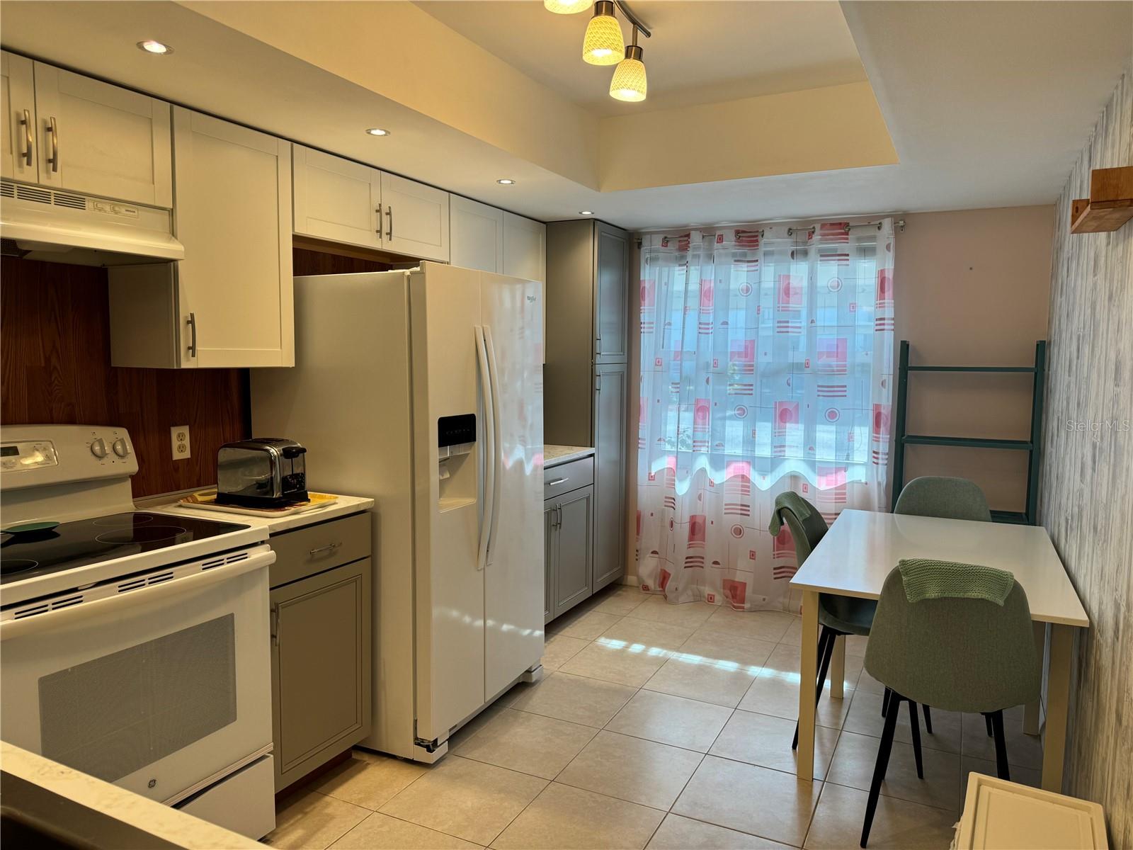 Image 6 of 20 For 7580 92nd Street 102d