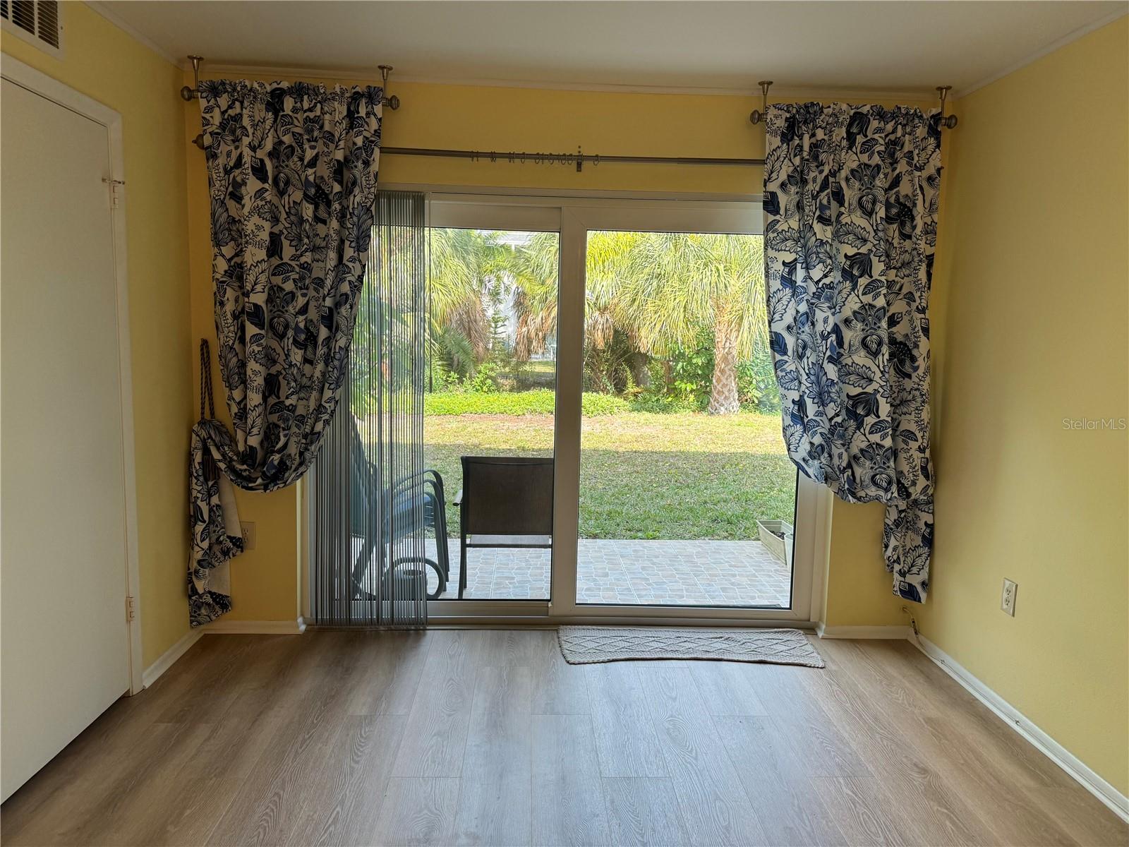 Image 9 of 20 For 7580 92nd Street 102d