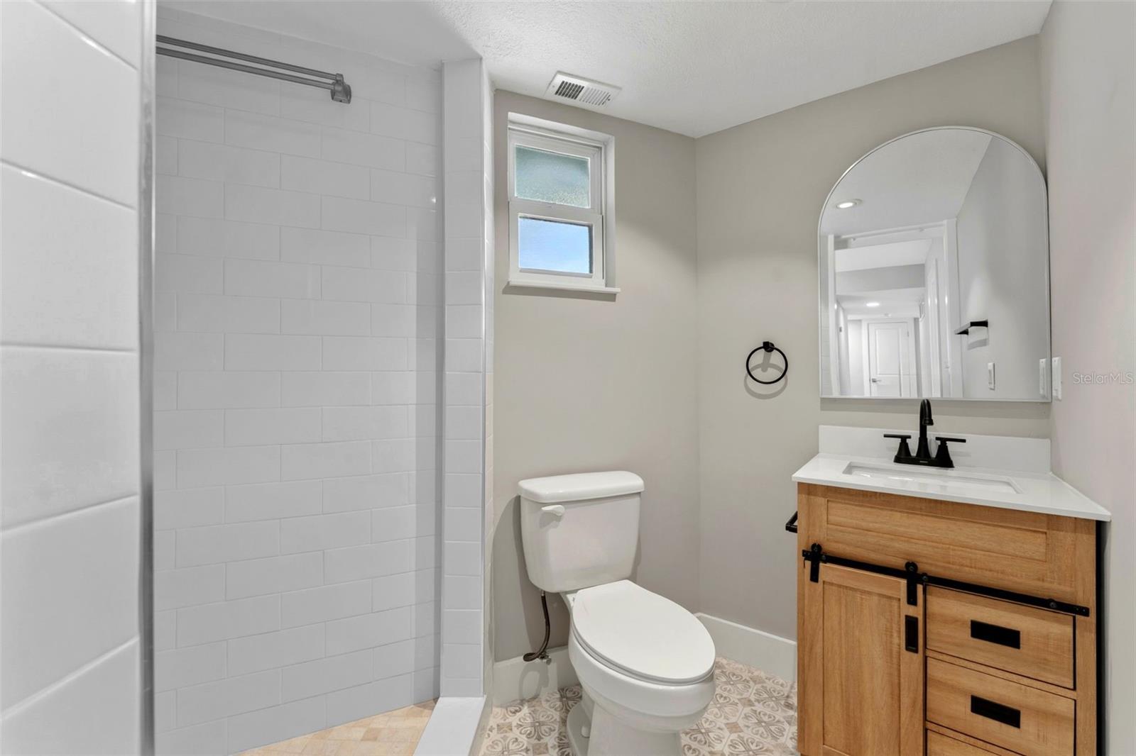 Image 26 of 37 For 140 88th Avenue Ne