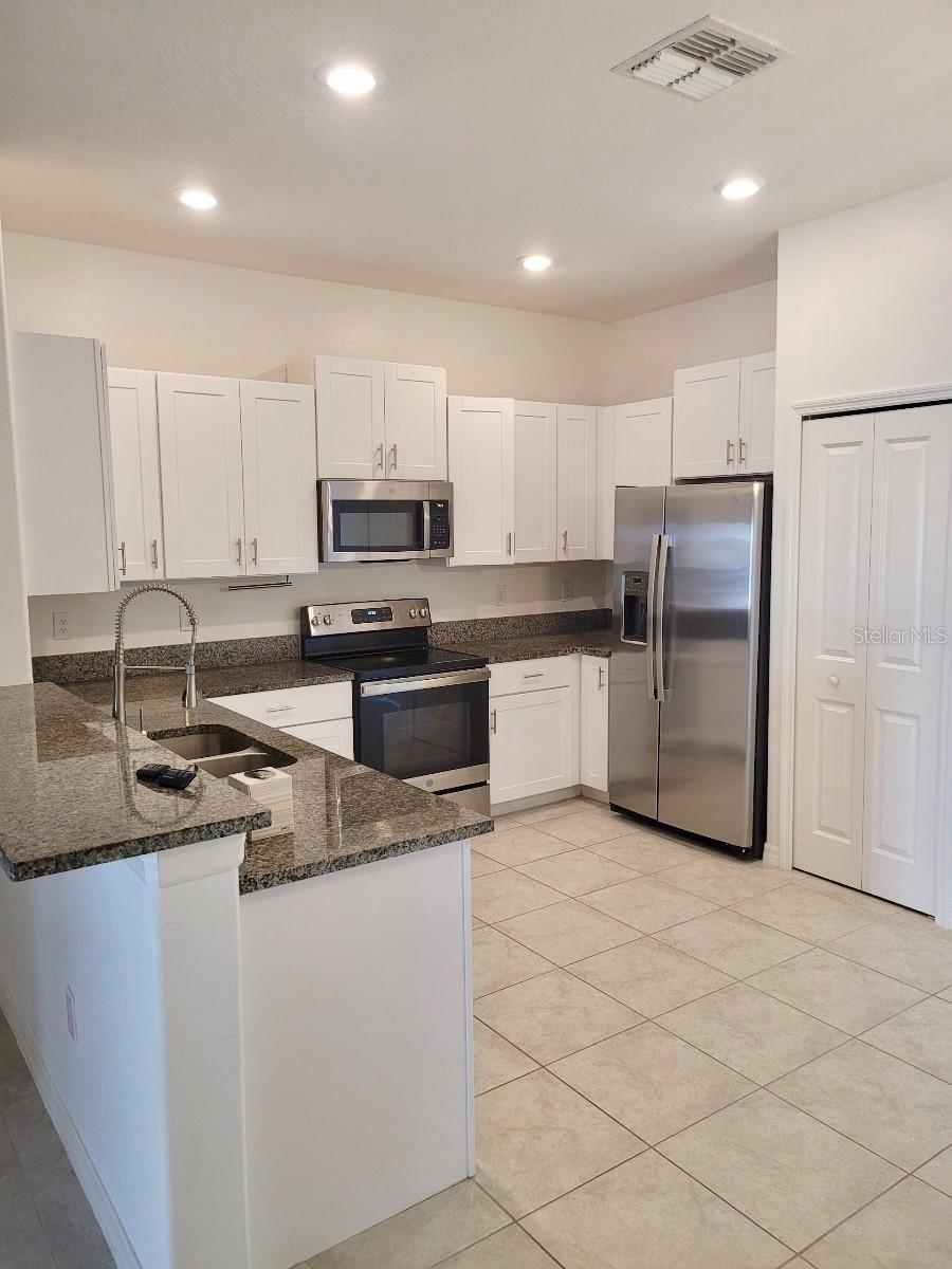 Image 2 of 12 For 5122 Forum Boulevard