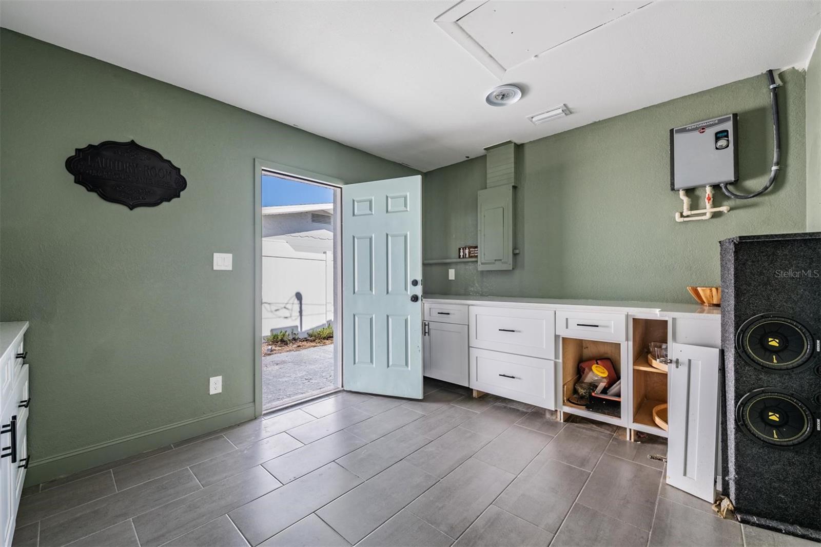 Image 27 of 35 For 3920 Wahoo Drive Se