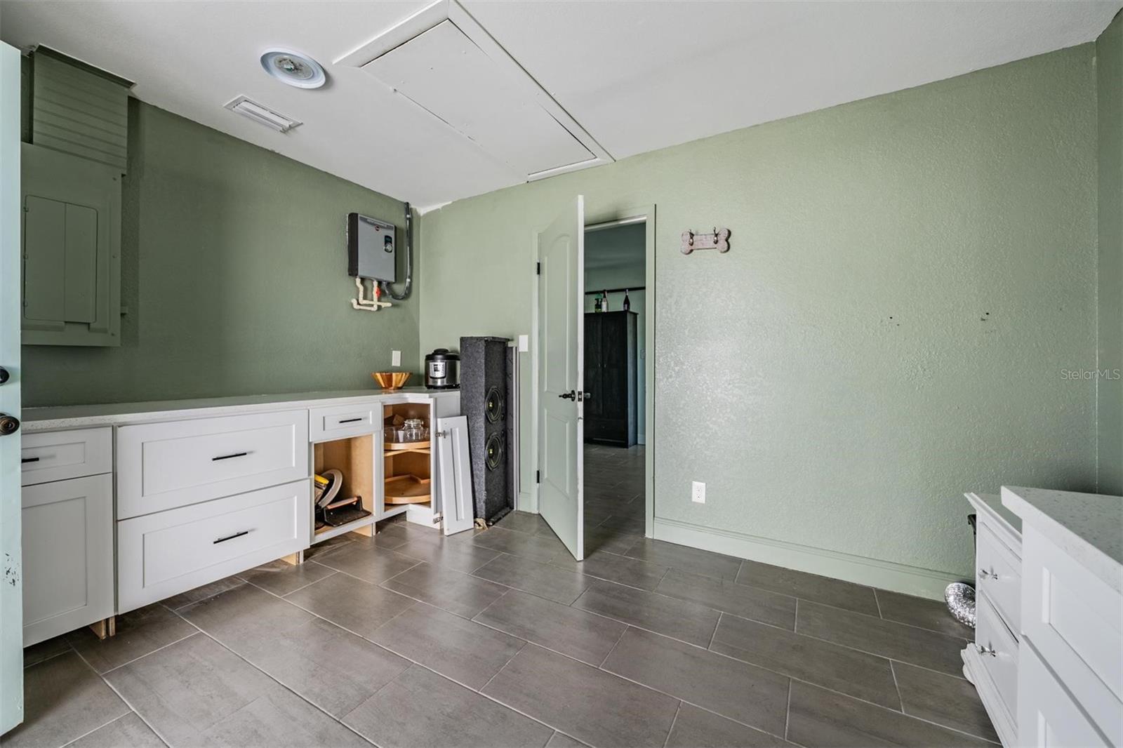 Image 28 of 35 For 3920 Wahoo Drive Se