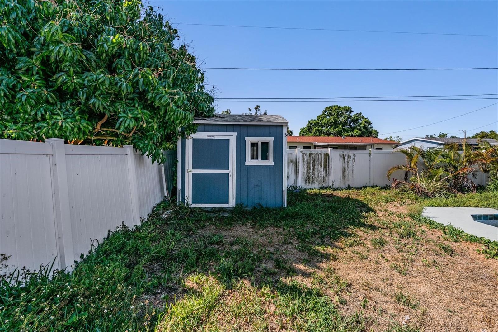 Image 32 of 35 For 3920 Wahoo Drive Se