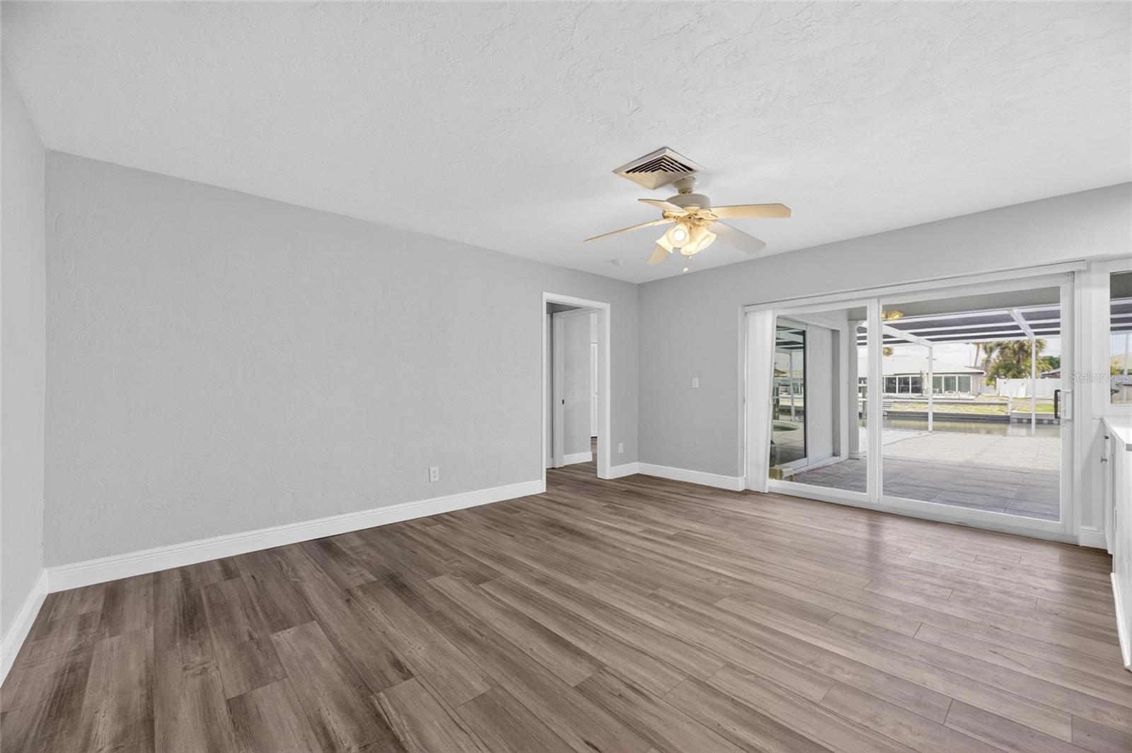 Image 10 of 59 For 6305 Cottonwood Lane