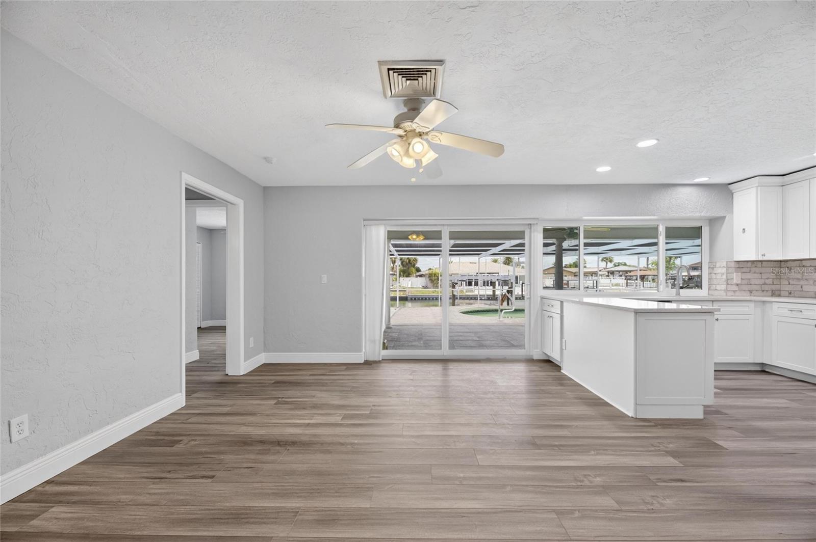 Image 11 of 59 For 6305 Cottonwood Lane