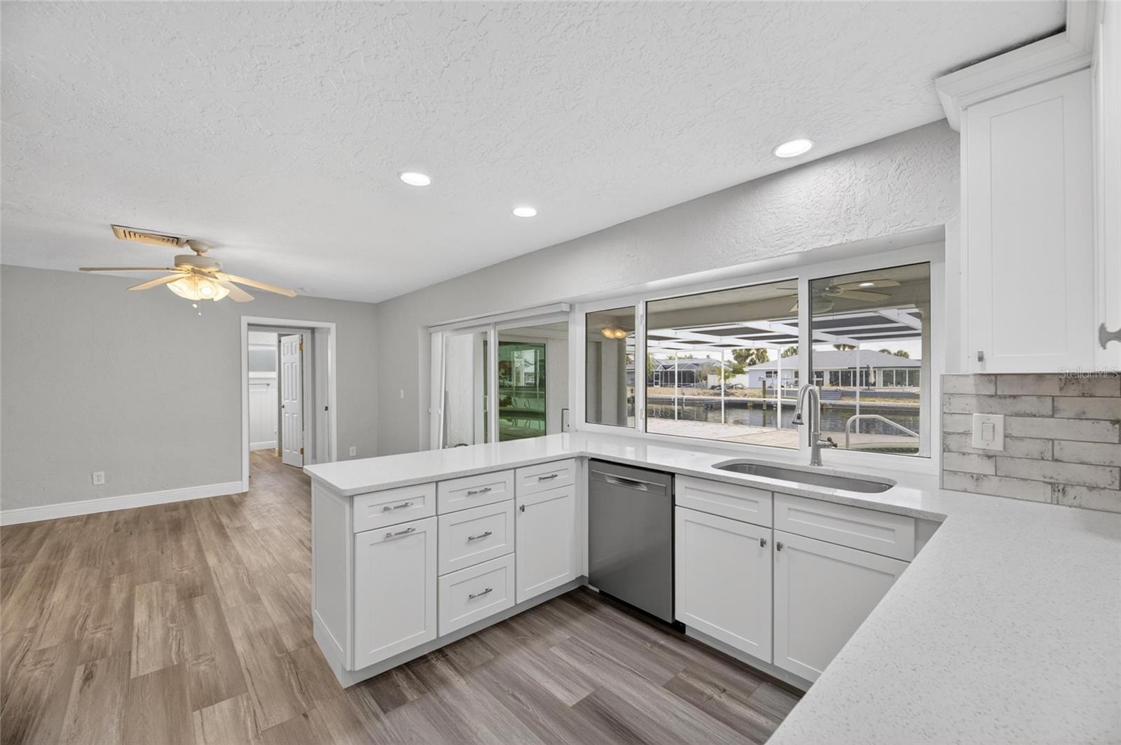 Image 18 of 59 For 6305 Cottonwood Lane