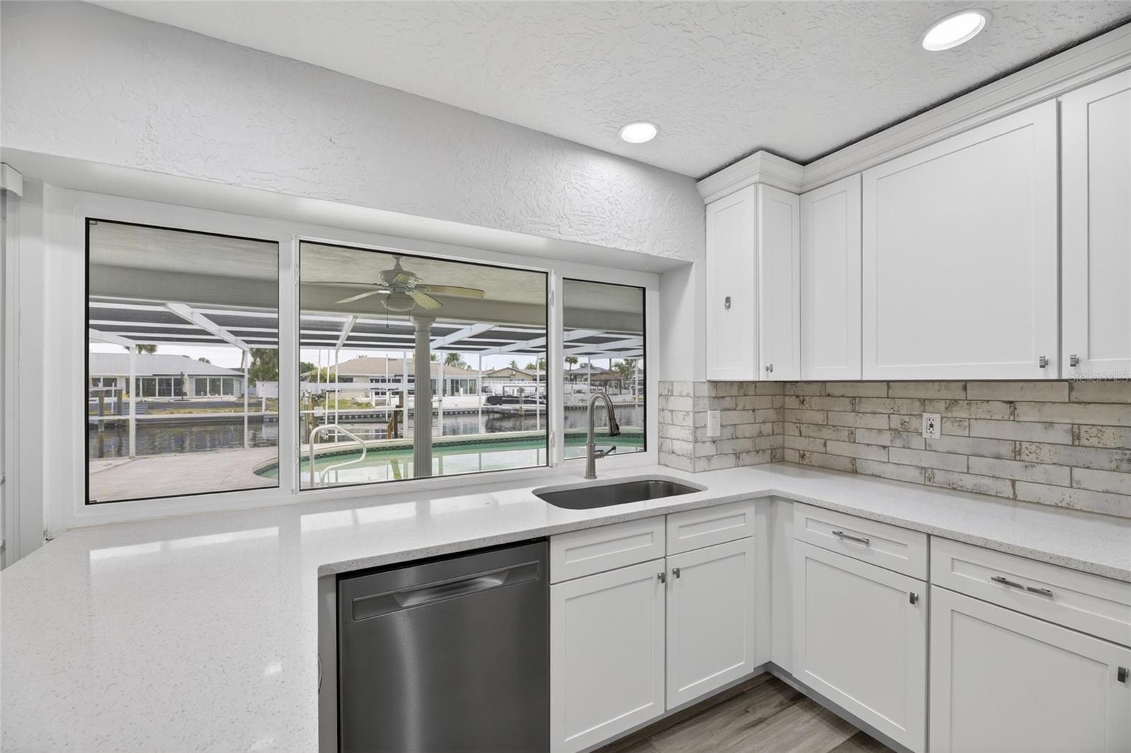 Image 20 of 59 For 6305 Cottonwood Lane