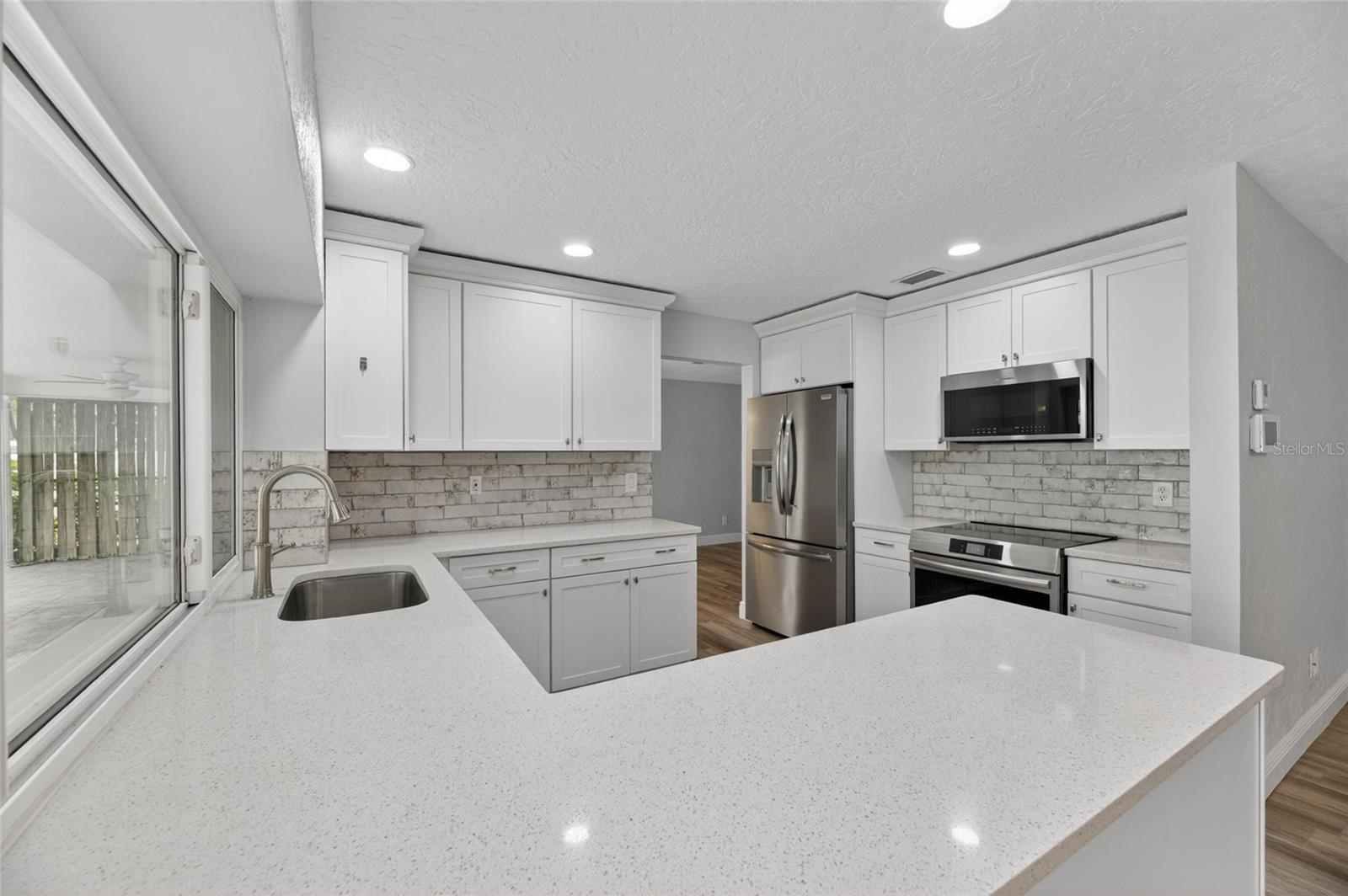 Image 21 of 59 For 6305 Cottonwood Lane