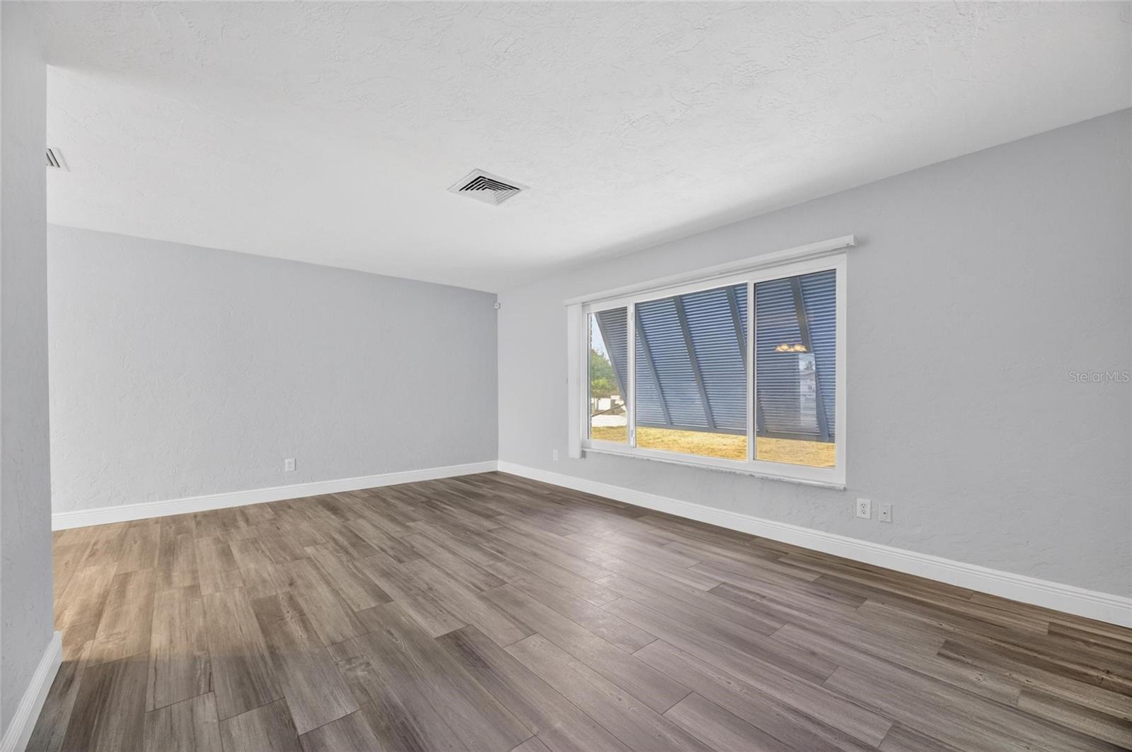 Image 23 of 59 For 6305 Cottonwood Lane