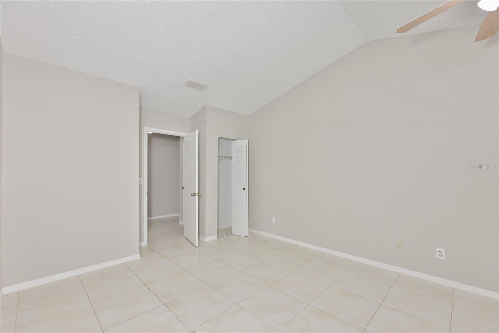 Image 16 of 100 For 1209 Litchfield Drive 42