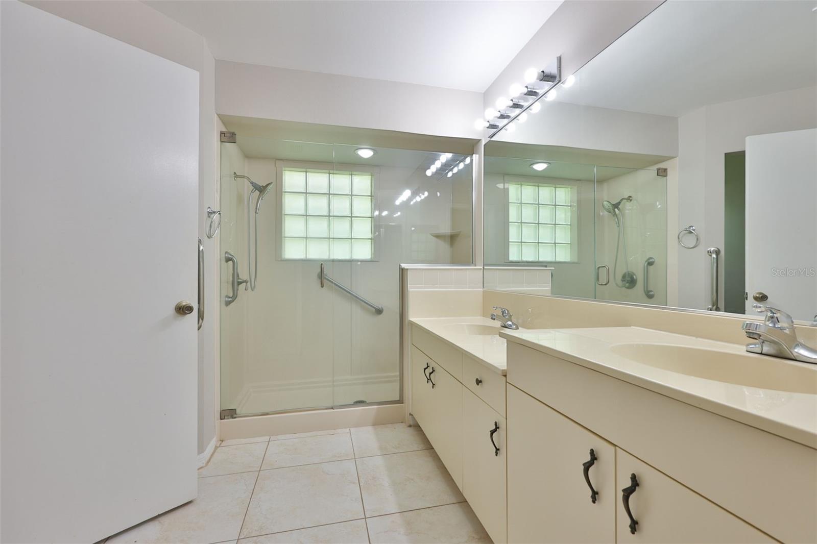 Image 33 of 100 For 1209 Litchfield Drive 42