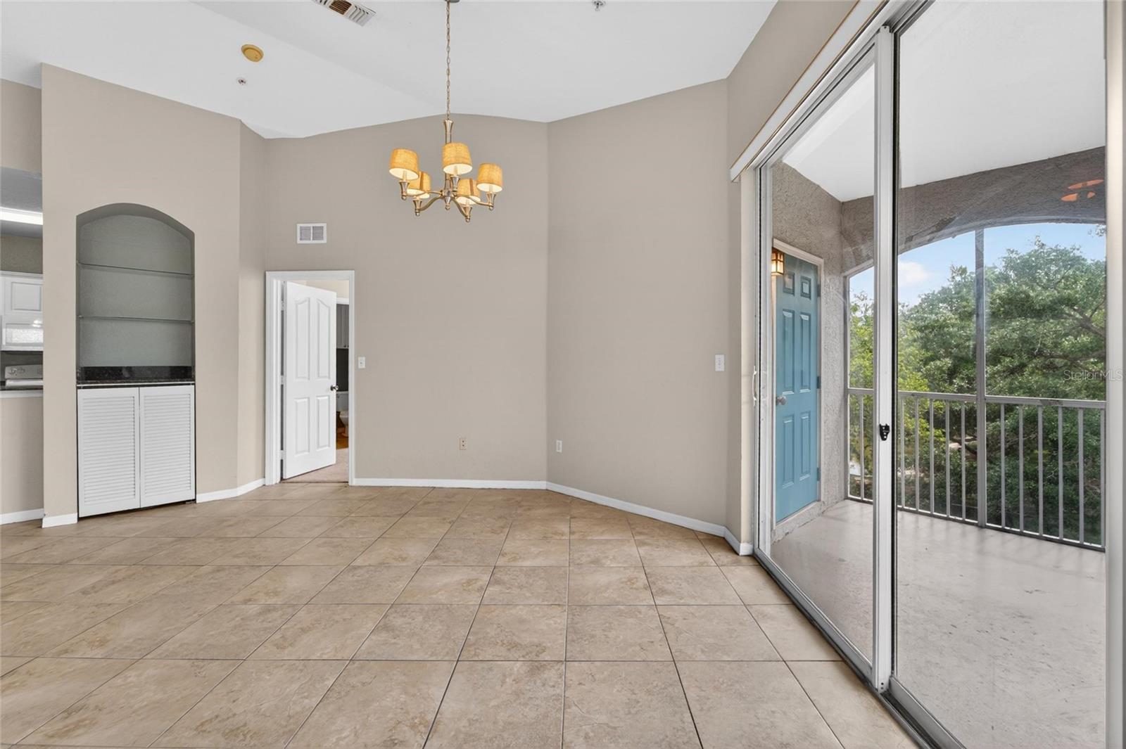 Image 10 of 42 For 5611 Legacy Crescent Place 304