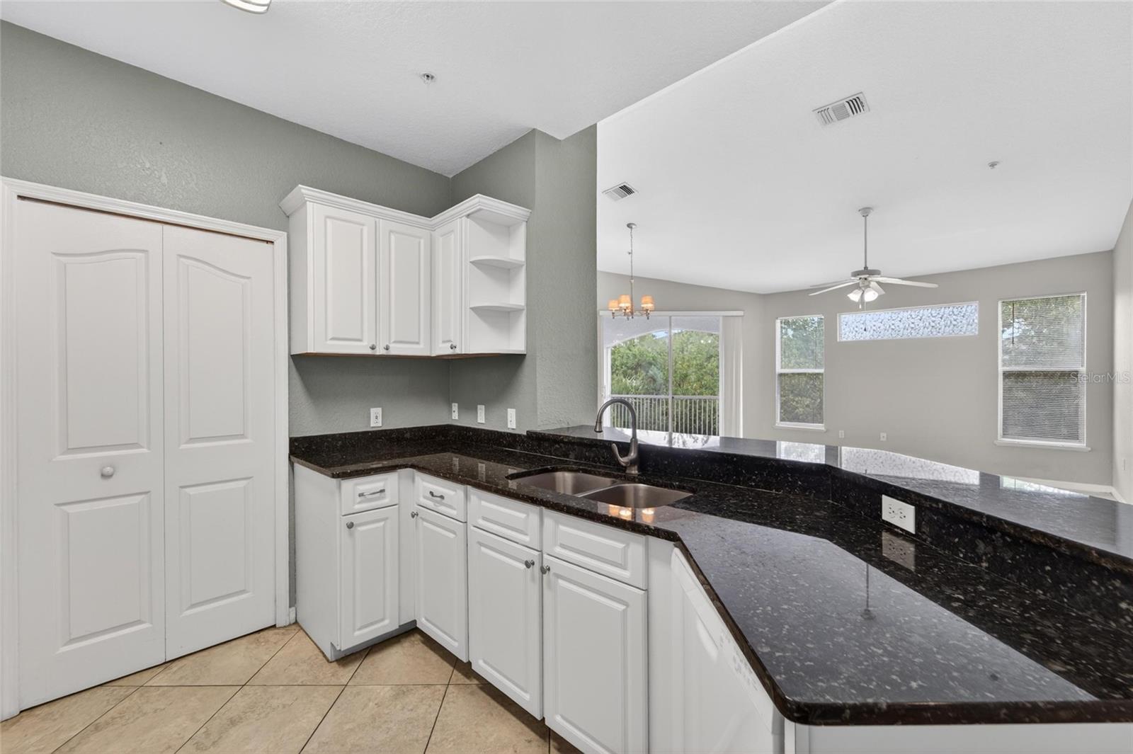 Image 14 of 42 For 5611 Legacy Crescent Place 304