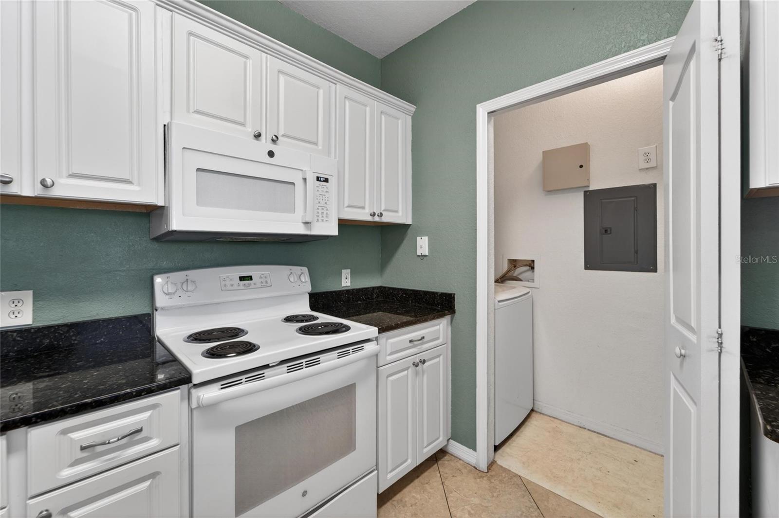 Image 15 of 42 For 5611 Legacy Crescent Place 304