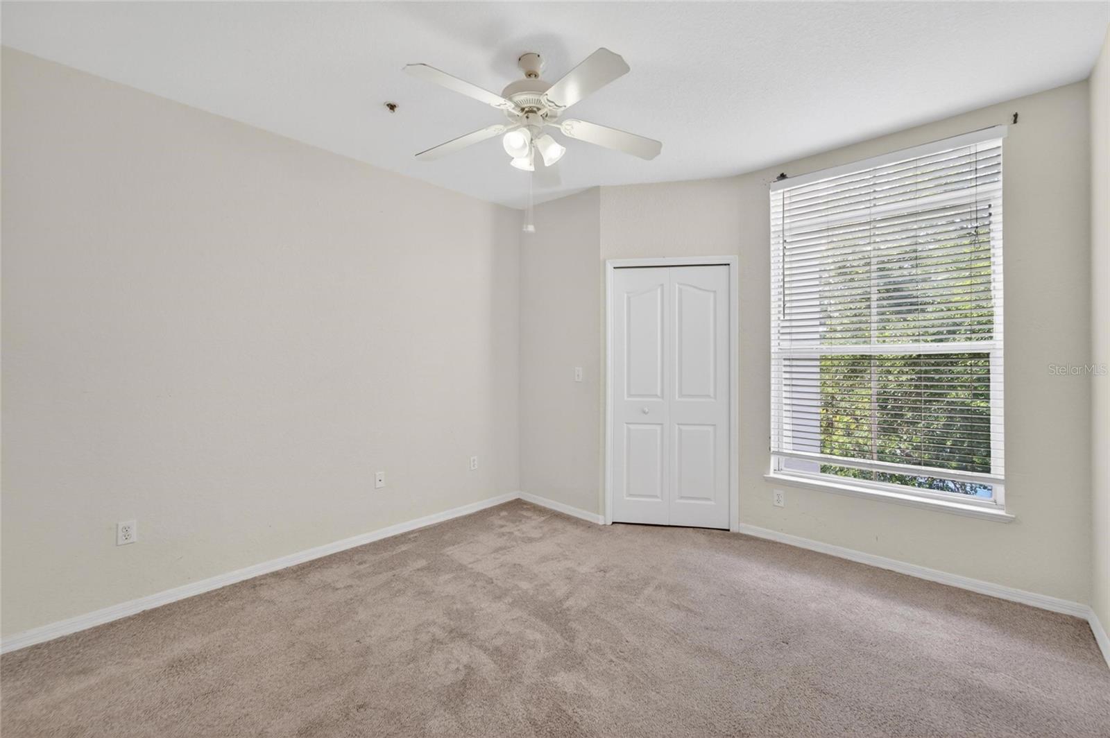 Image 17 of 42 For 5611 Legacy Crescent Place 304