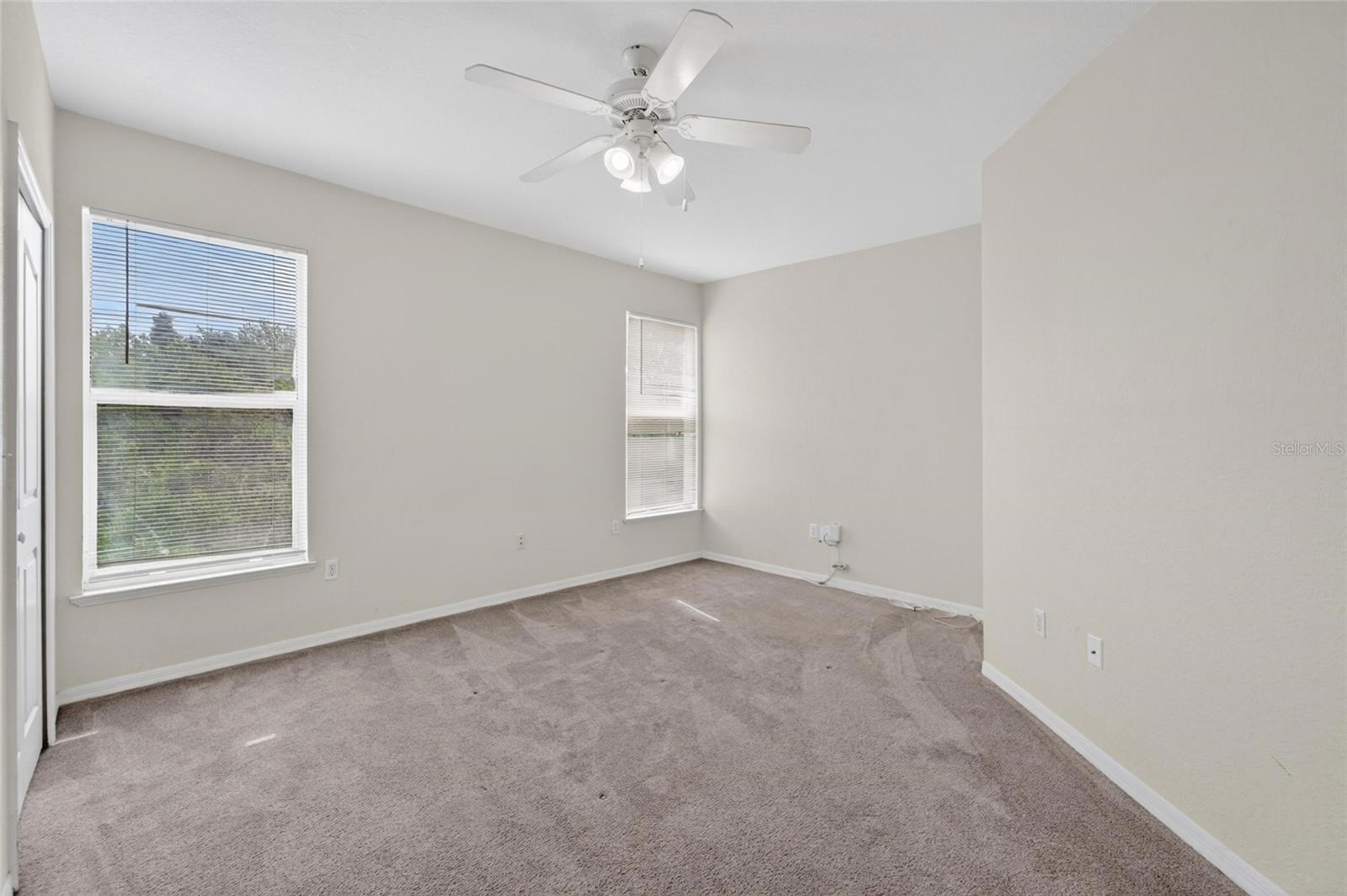 Image 22 of 42 For 5611 Legacy Crescent Place 304
