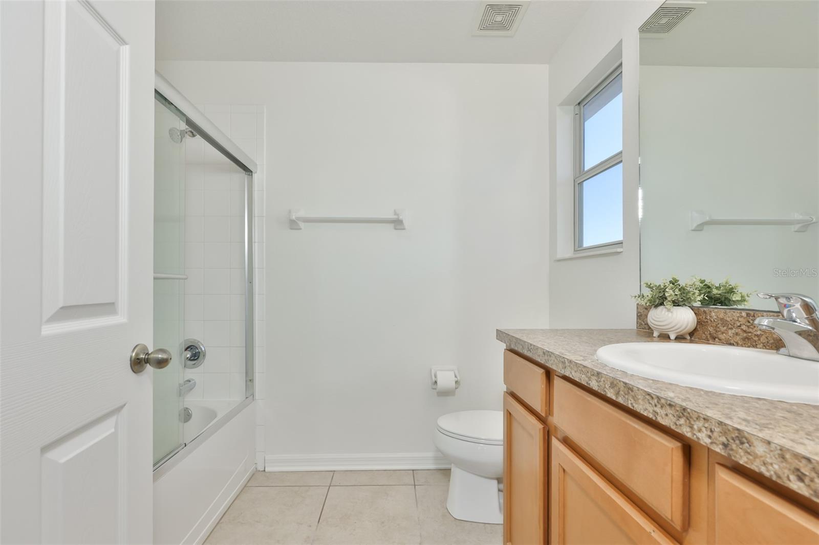 Image 15 of 28 For 8830 Red Beechwood Court