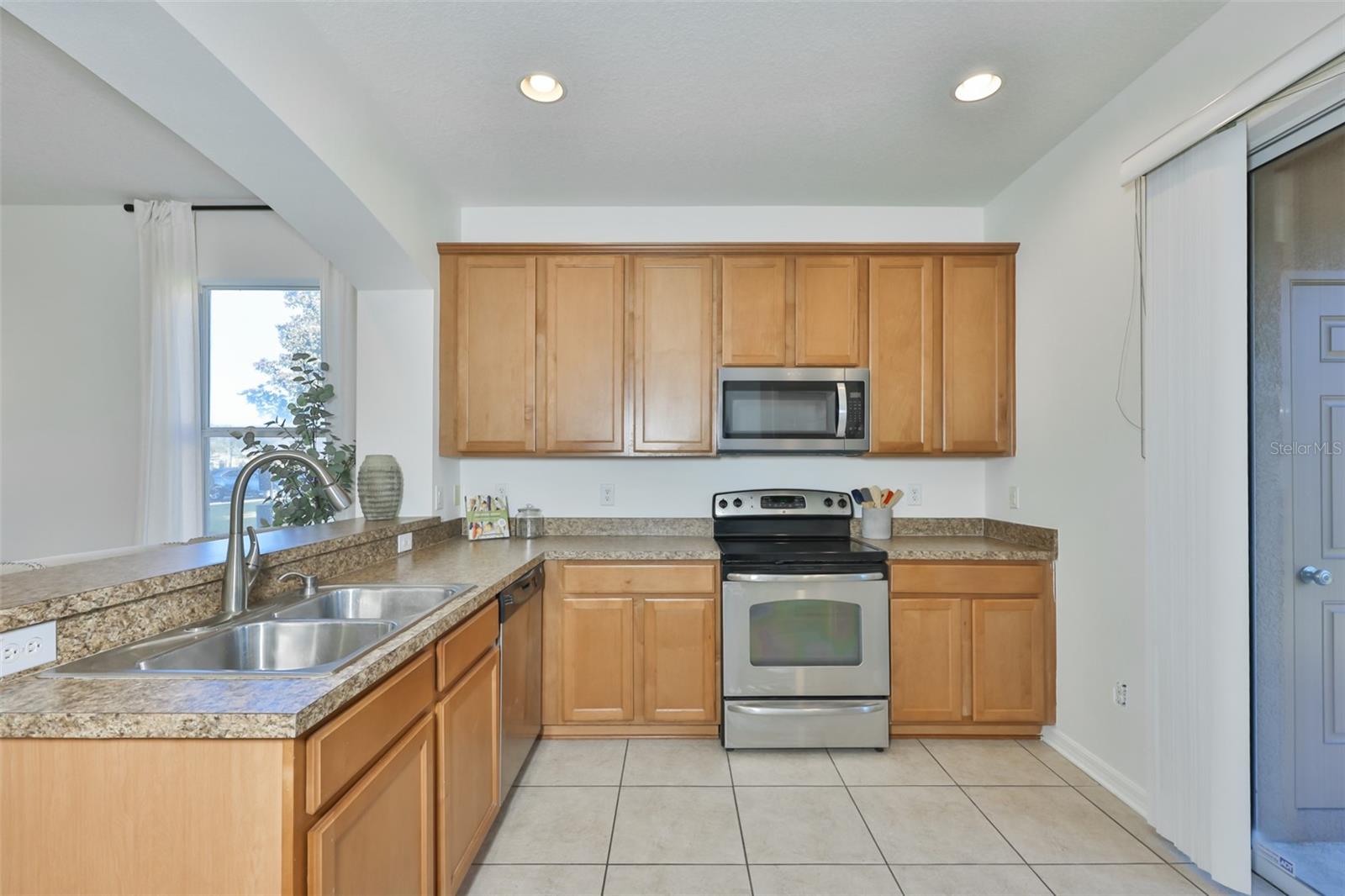 Image 8 of 28 For 8830 Red Beechwood Court