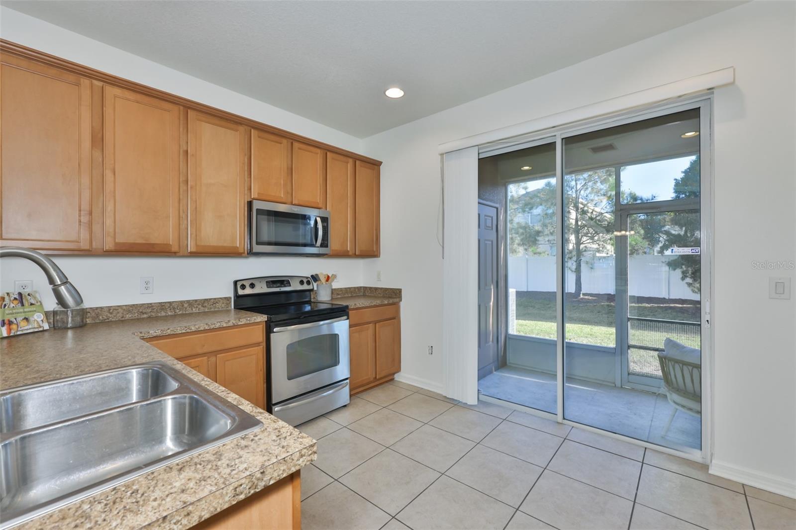 Image 9 of 28 For 8830 Red Beechwood Court