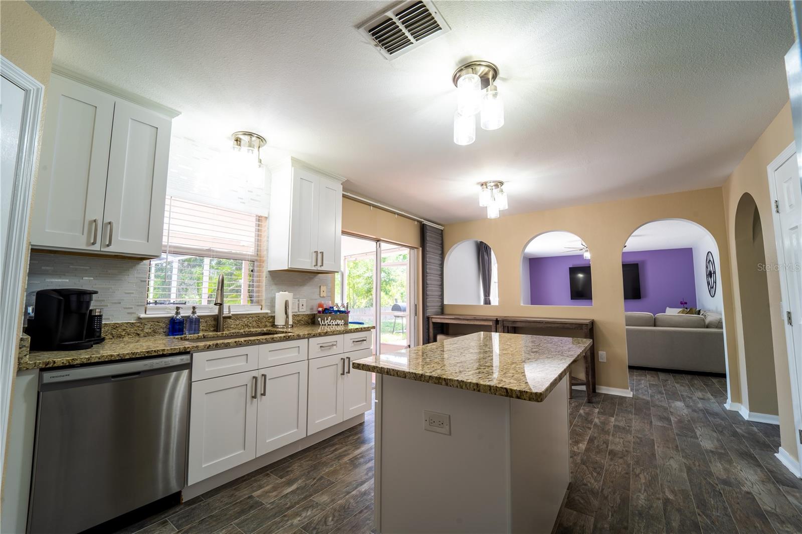 Image 10 of 42 For 31704 Shin Court