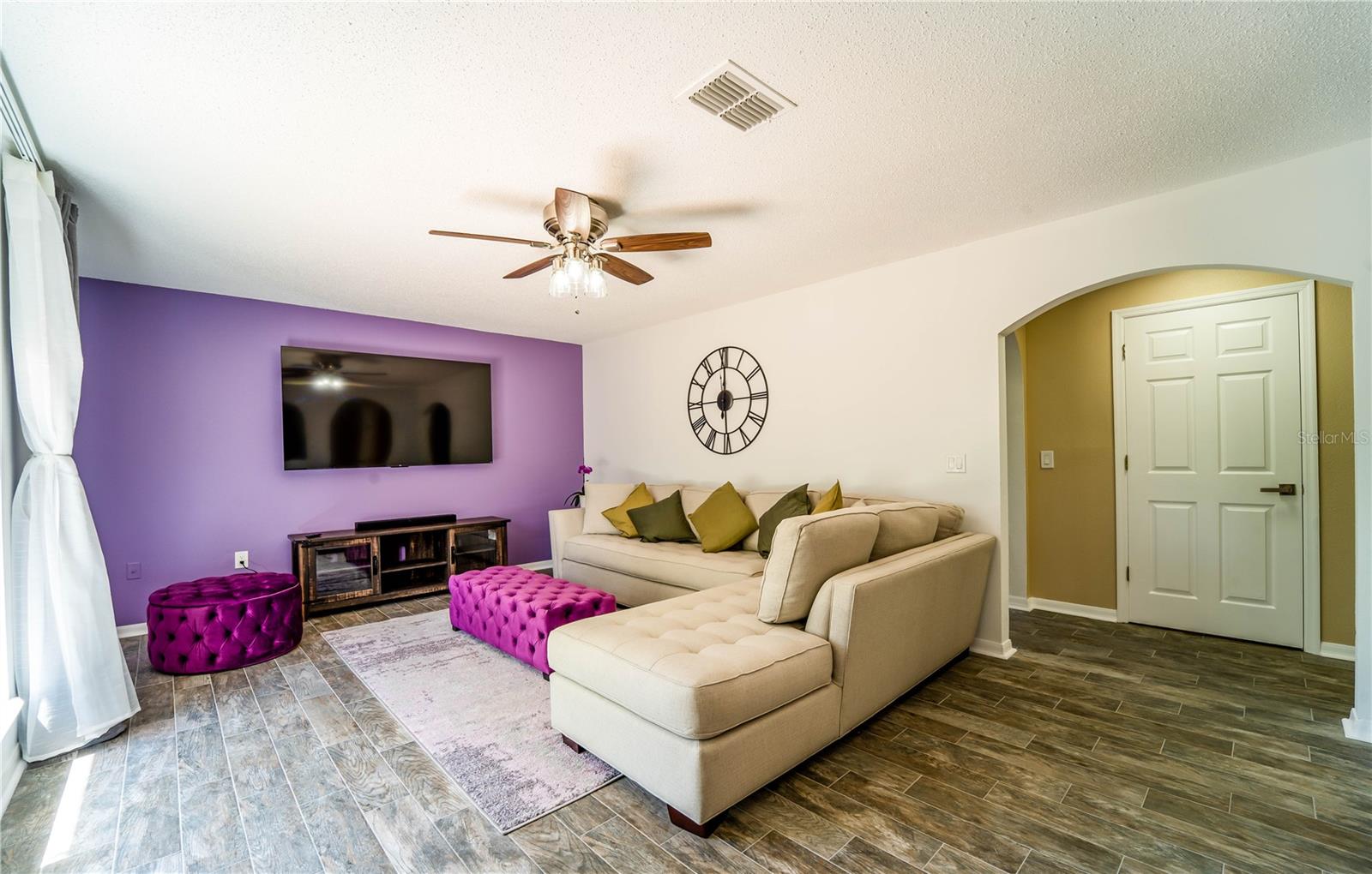 Image 13 of 42 For 31704 Shin Court