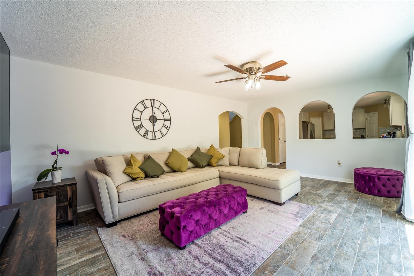 Image 15 of 42 For 31704 Shin Court