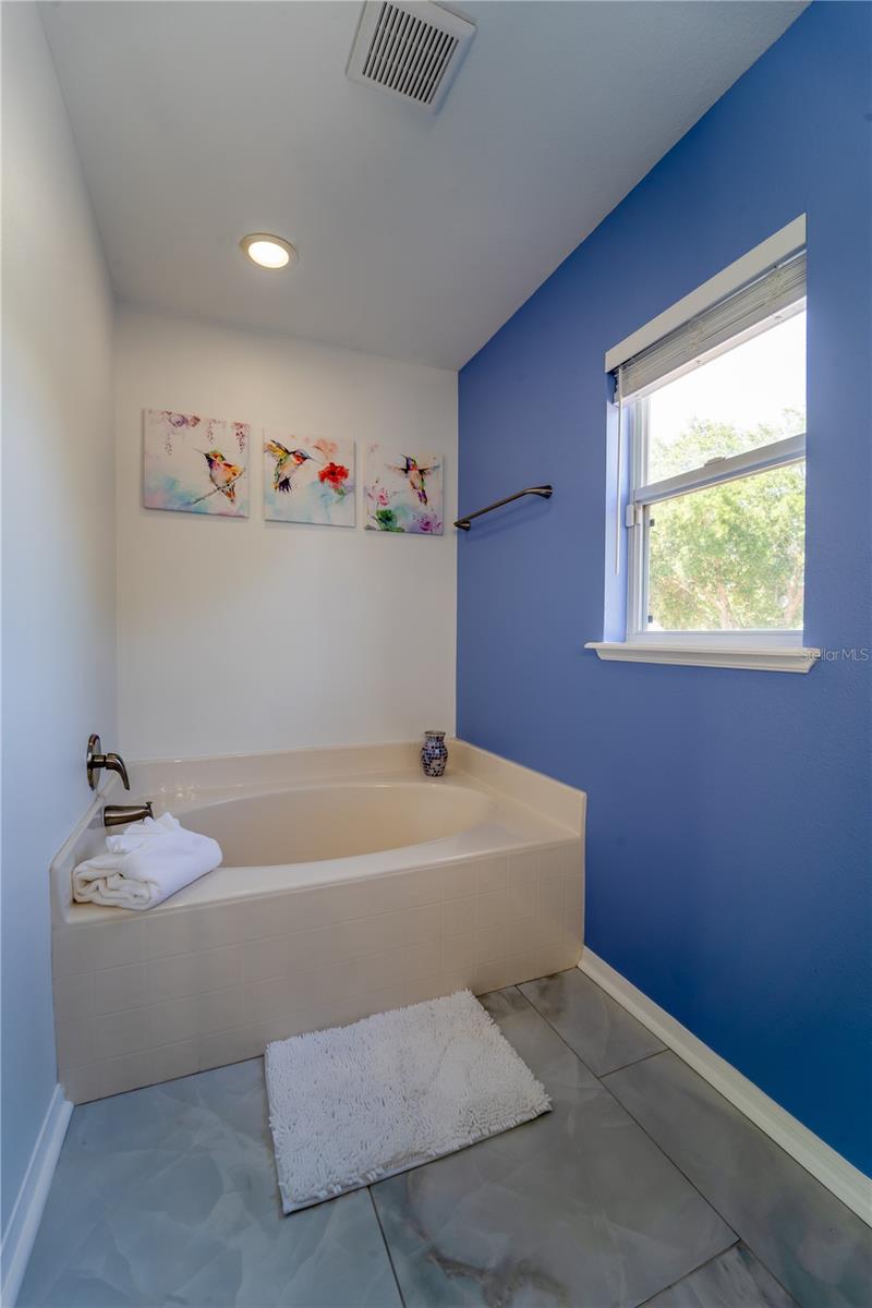 Image 33 of 42 For 31704 Shin Court