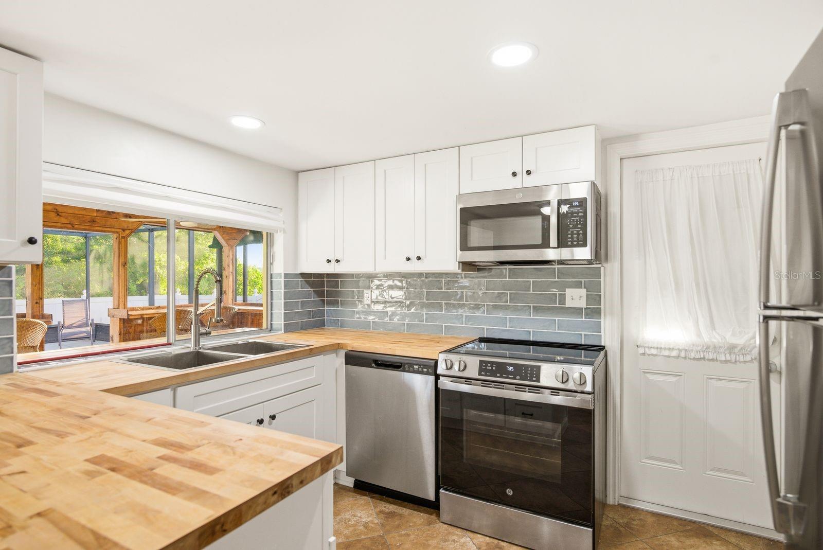 Image 14 of 67 For 3705 Grayton Drive