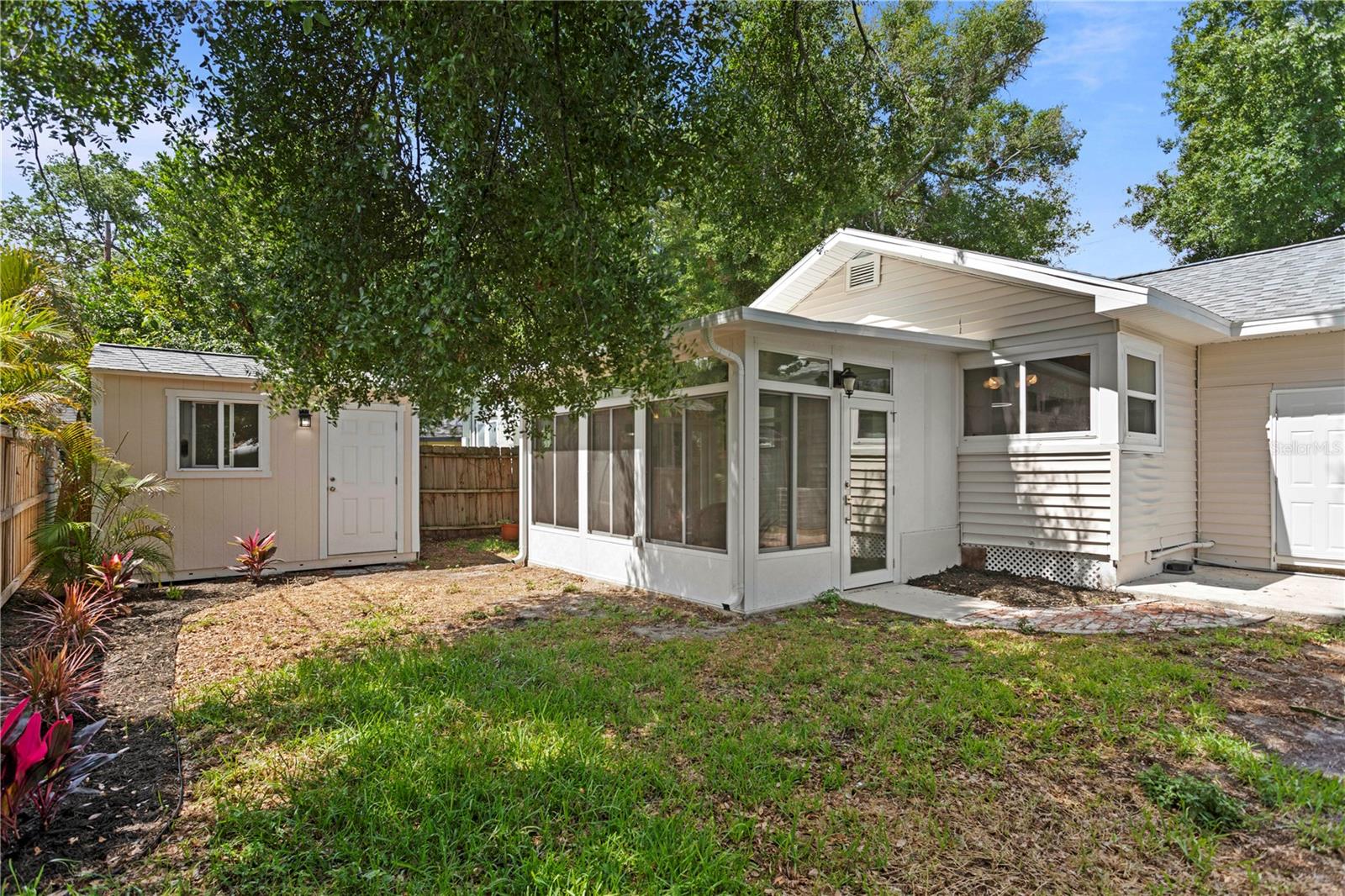 Image 3 of 29 For 1175 Highland Court N