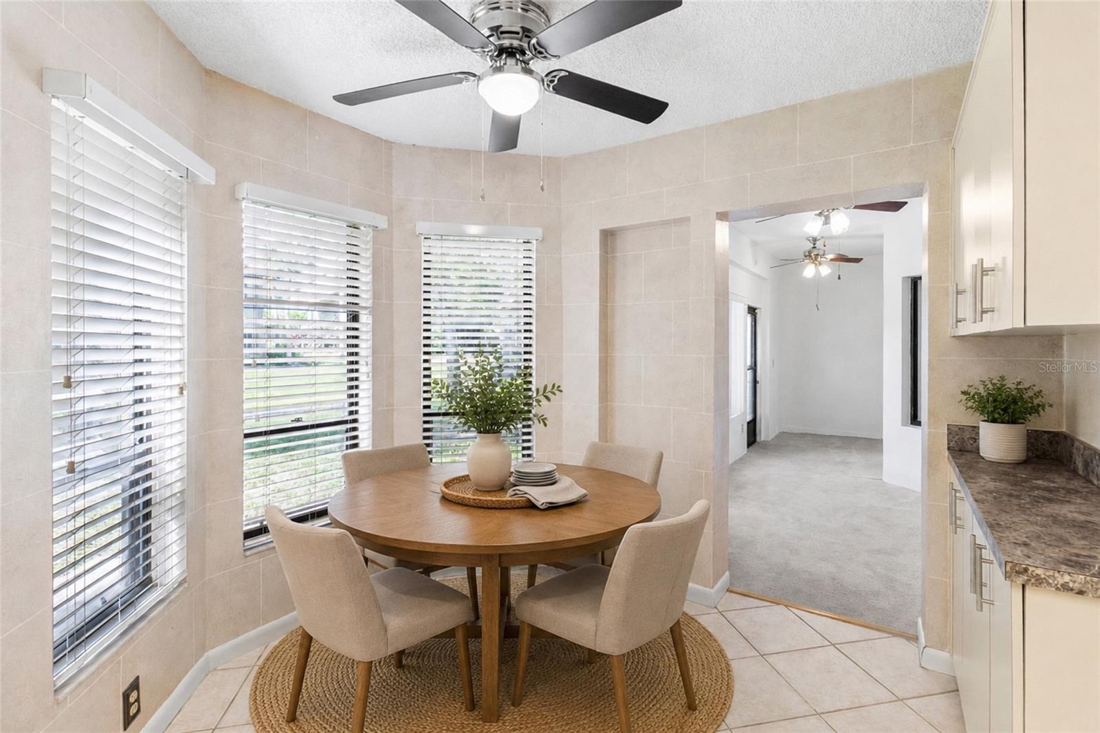 Image 10 of 45 For 3016 Landmark Boulevard 401