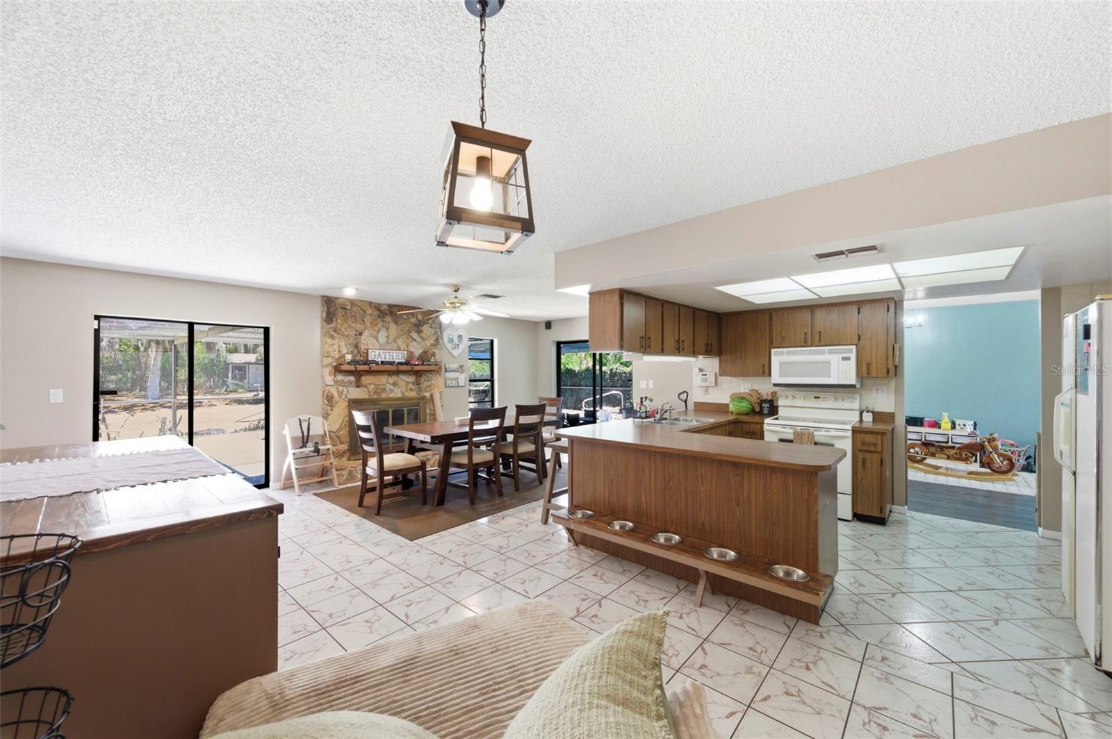 Image 14 of 42 For 7377 Skylark Drive