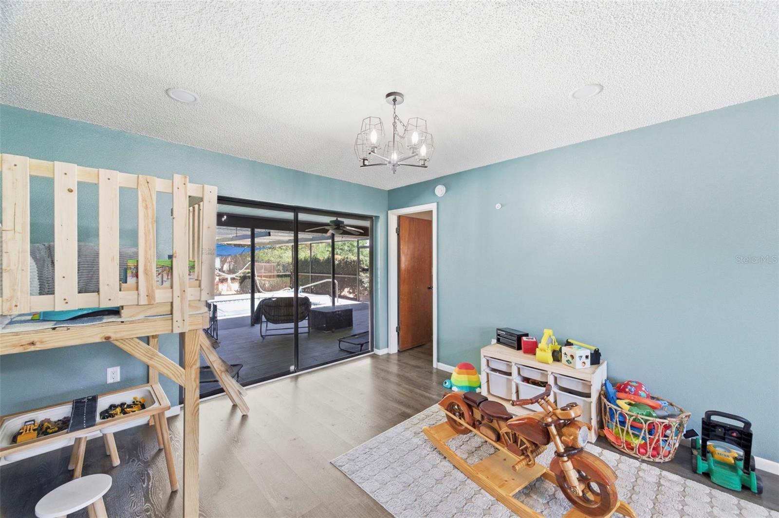 Image 7 of 42 For 7377 Skylark Drive