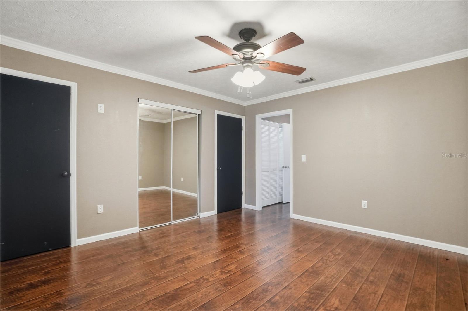 Image 22 of 38 For 913 Candlebrook Lane
