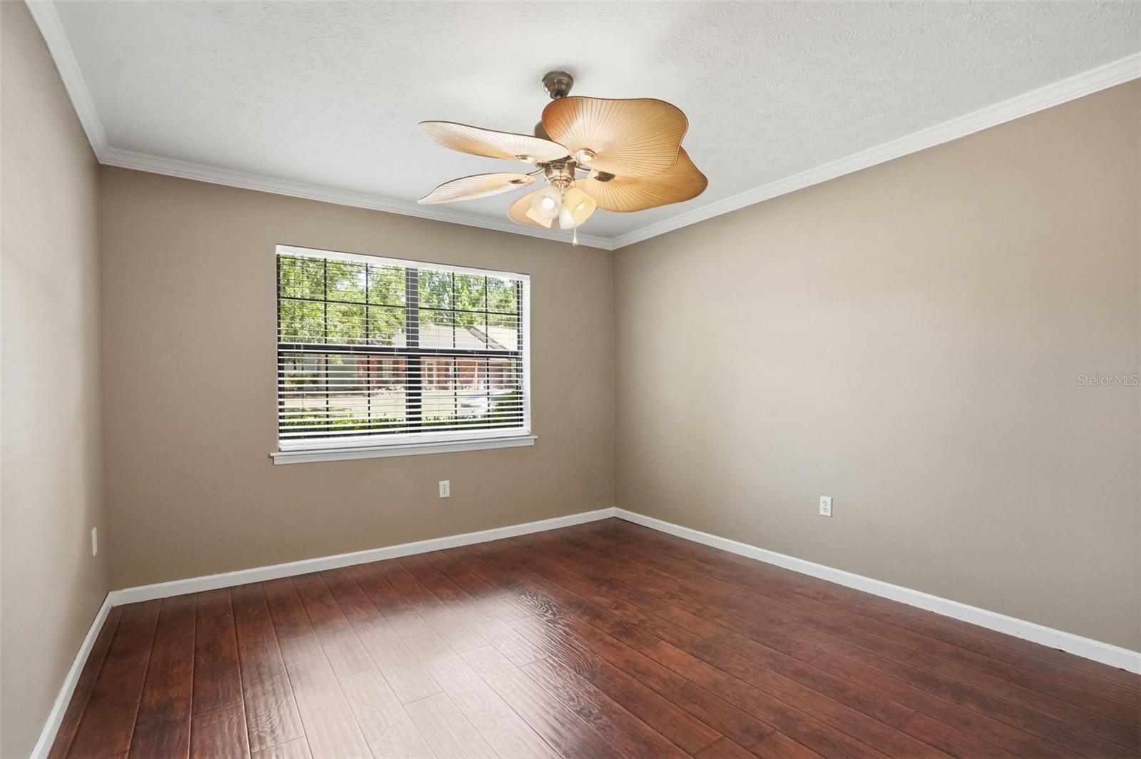 Image 25 of 38 For 913 Candlebrook Lane